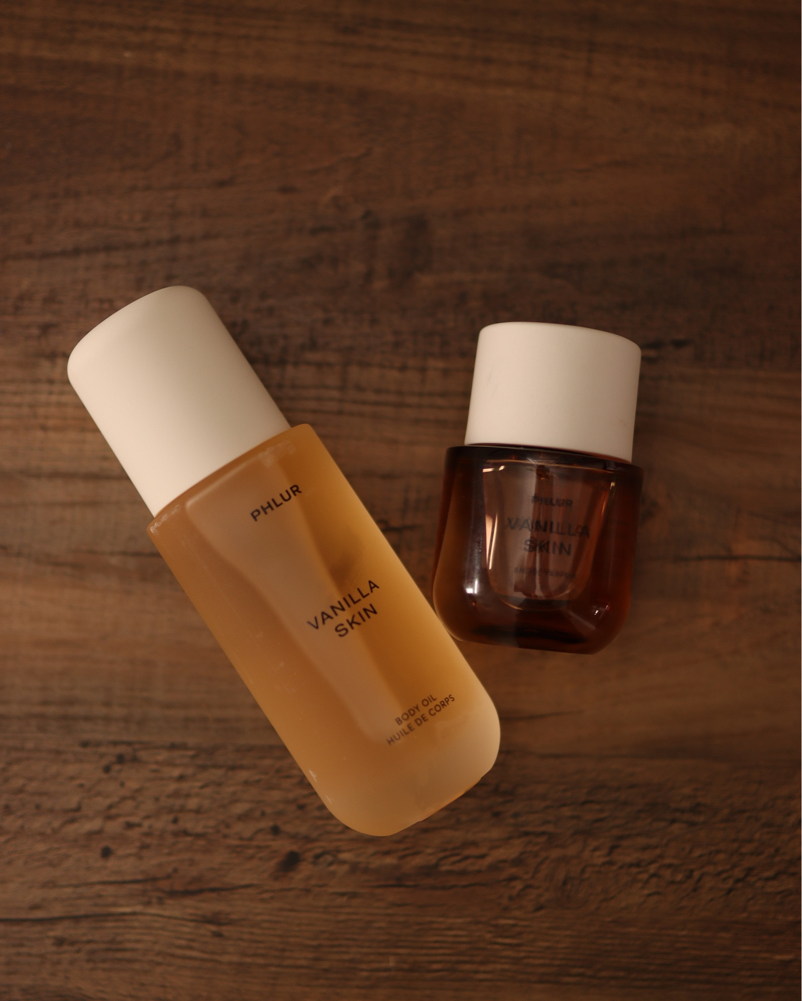 The magic in vanilla skin by PHLUR is in the dry down. Initially it smells like a familiar vanilla, but the dry down is so intricate and I like this a lot! I love that there’s a matching body oil, because I’ve been using that almost every day