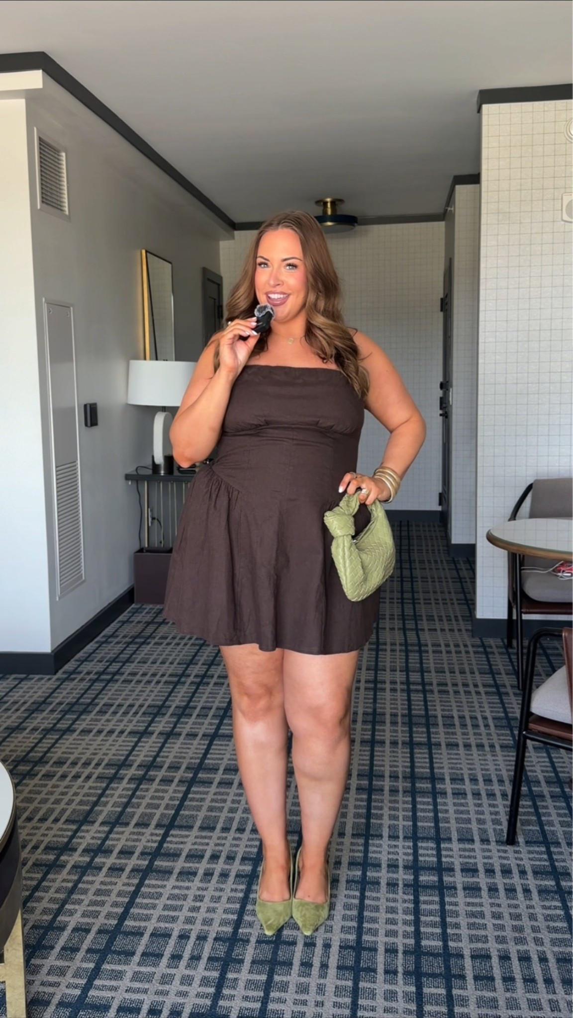 Wearing an xl! Need to size down to a large!

#LTKCon #LTKMidsize #LTKPlusSize