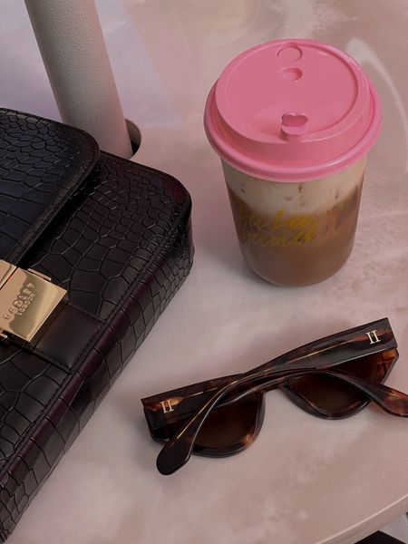 Accessories always make the outfit! 
@teuxofficial sunglasses - style Dawn in Coffee & Crème (teuxofficial.com)
Radley London leather croc-effect  handbag 

Valentine’s Day gift ideas 
Polarized sunglasses 
High quality sunglasses 
Spring outfits 



#LTKstyletip #LTKGiftGuide #LTKitbag