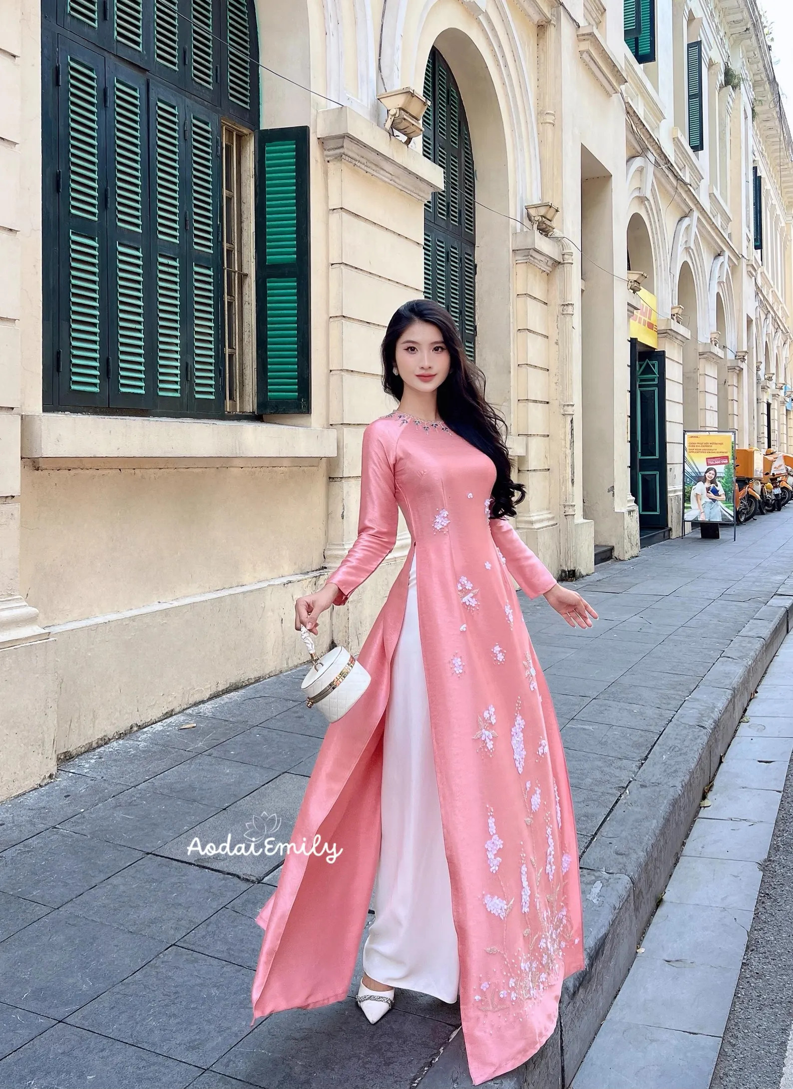 3D Flowers With Hand Beaded Crystals| Pre Made Vietnamese Long Dress| Ao Dài Việt| Ao Dai Brid... | Etsy (Global)
