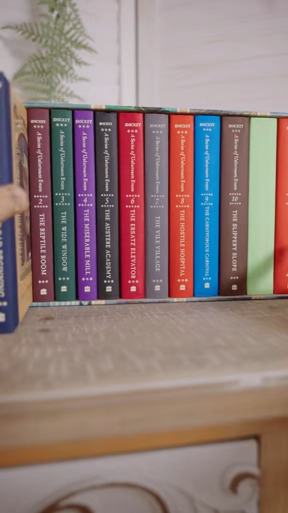 I can't believe the whole set was here #aseriesofunfortunateevents #books #kidsbooks #readingisfun #bookset #boxset

#LTKSaleAlert #LTKKids #LTKmomlife
