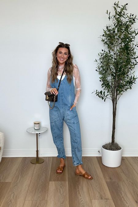 Cutest spring outfit!! Love this denim jumpsuit from free people. Runs a little oversized so I sized down to an XS!