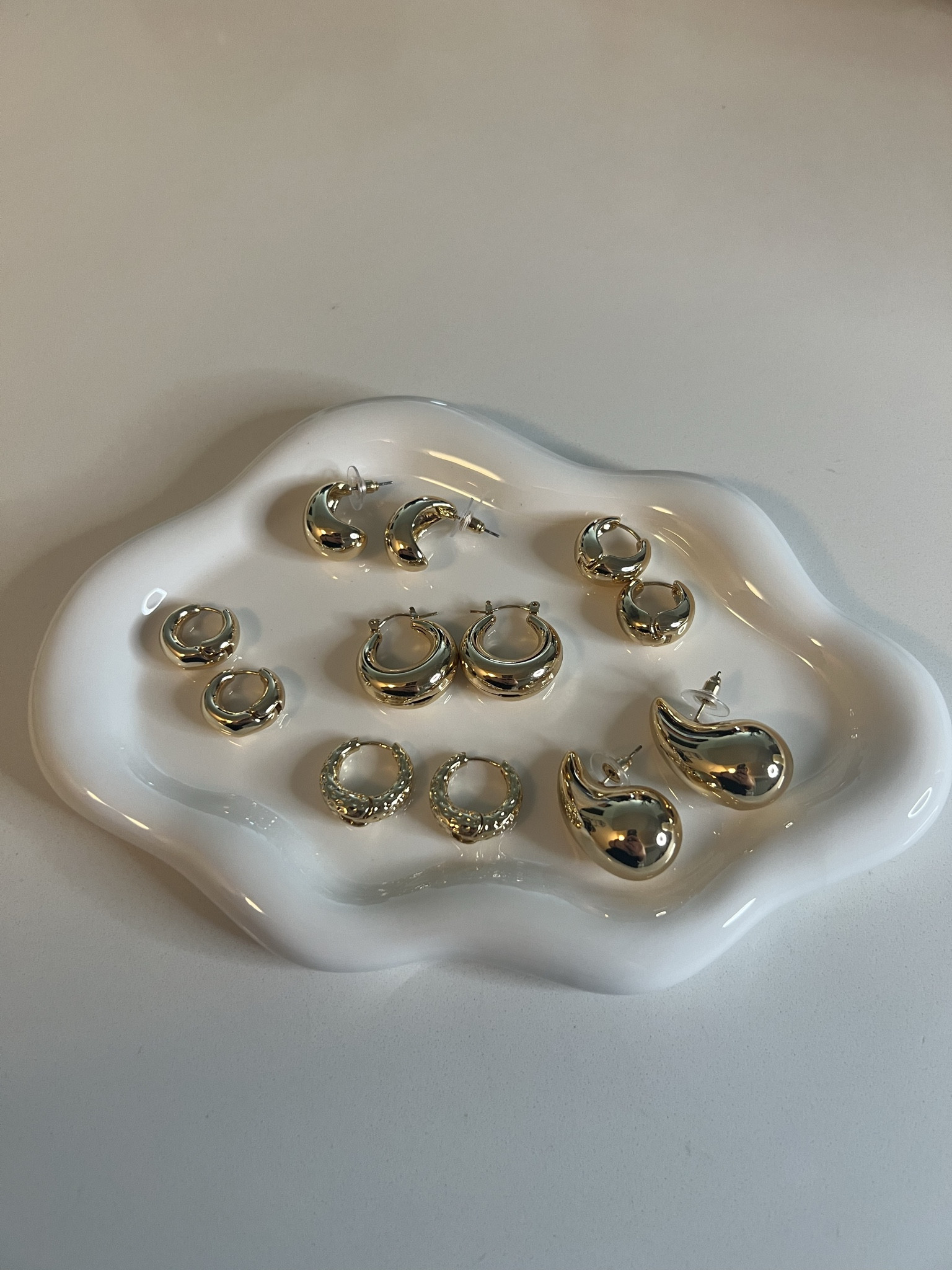 Amazon Jewelry is a must- it is affordable, trendy, and super cute! Love my cloud try as well to keep my jewelry visible and organized ☁️



#LTKstyletip #LTKGiftGuide #LTKbeauty