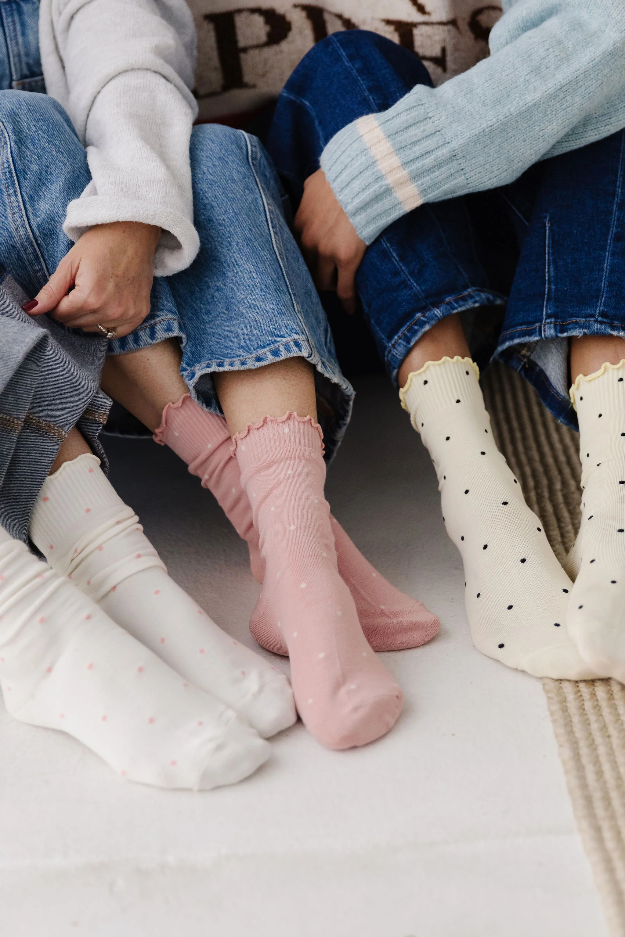 THE RUFFLE TRIM POLKA DOT SOCKS | Pink Desert