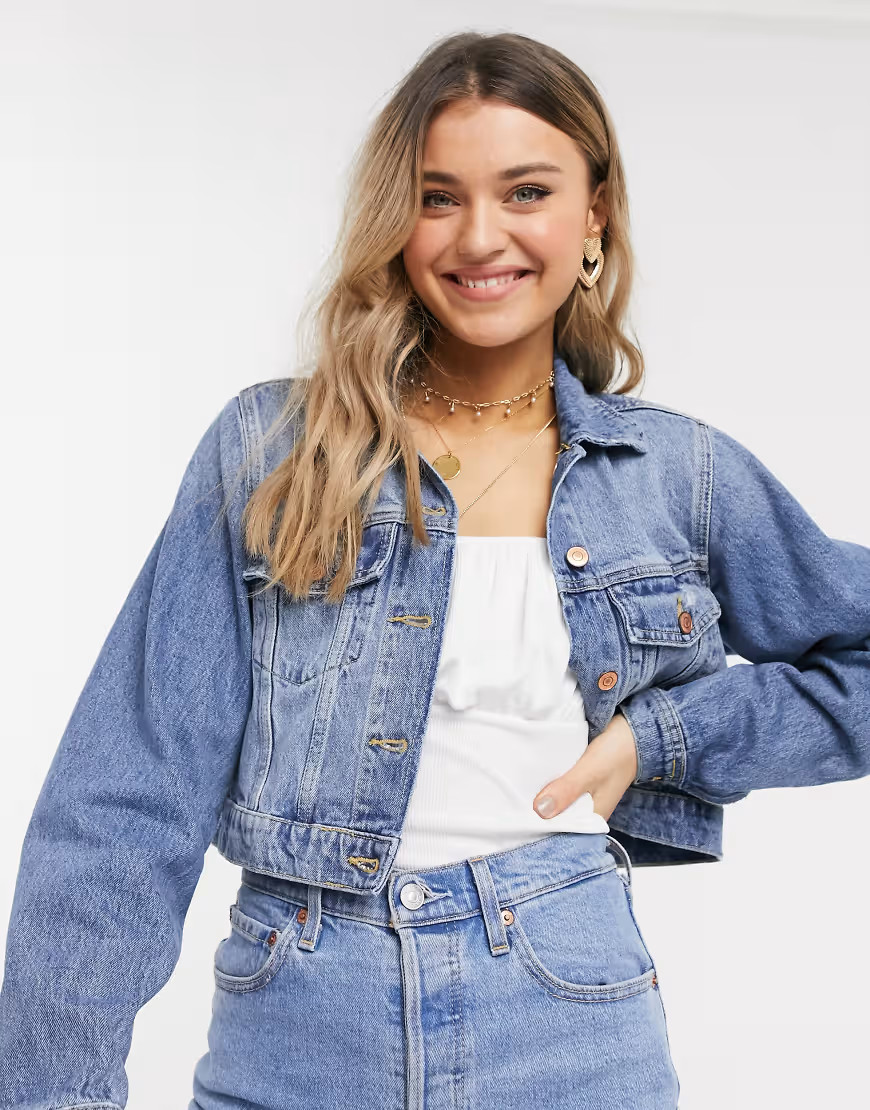 New Look cropped denim jacket in mid blue wash | ASOS (Global)