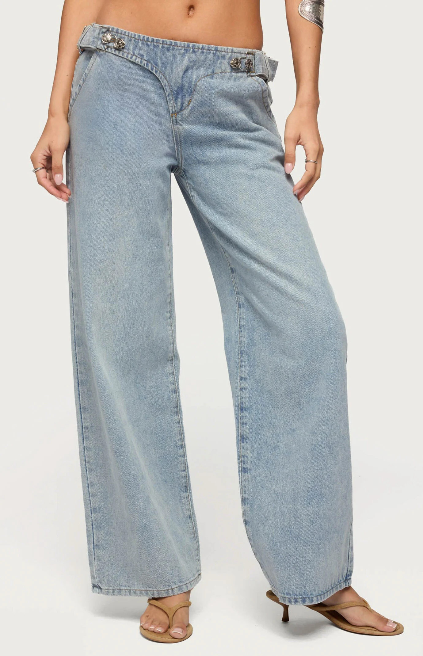 Edikted Women's Buckled Low Rise Baggy Jeans in Light Blue - Size Medium | PacSun