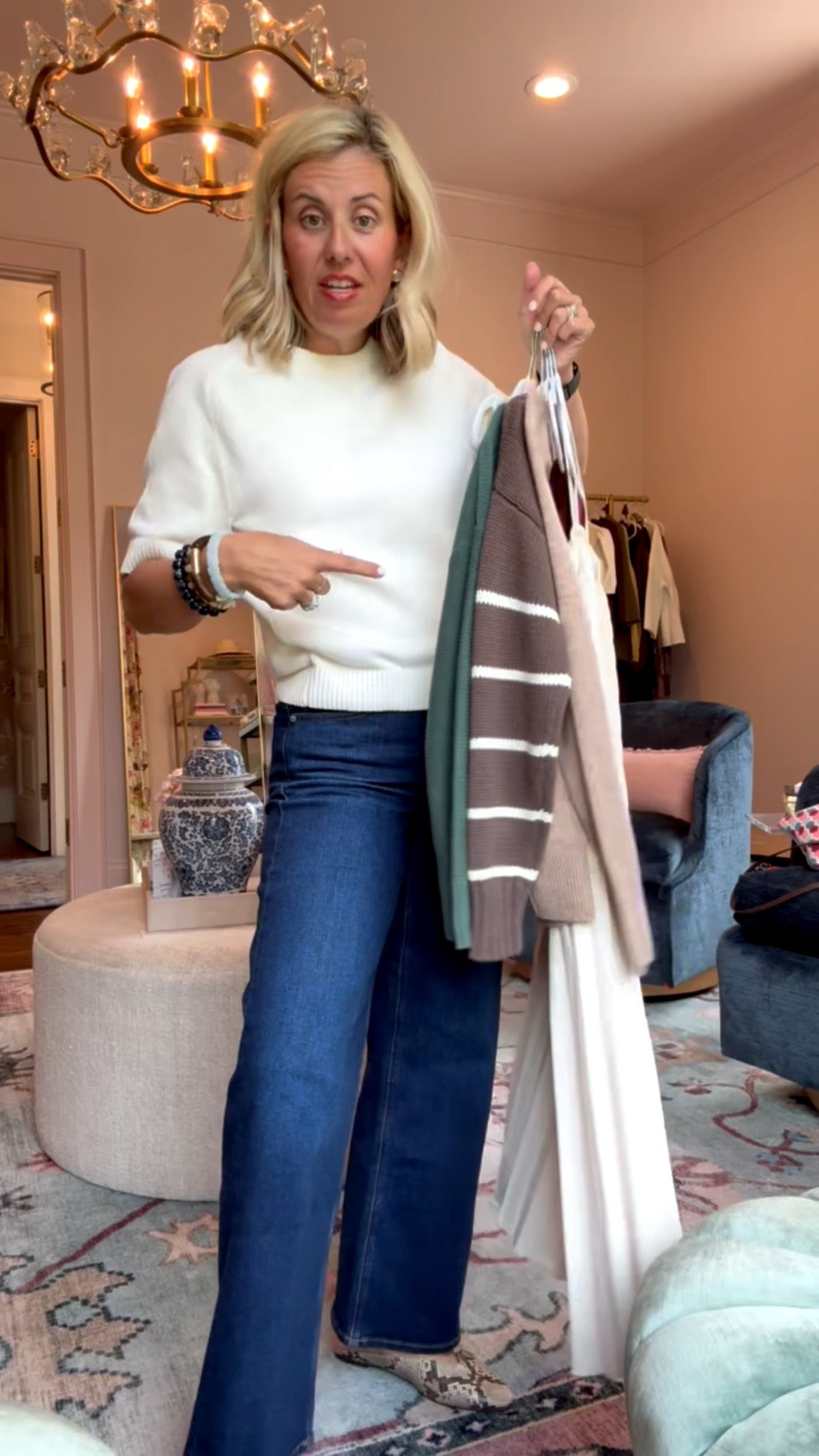 7 closet essentials that are basic not boring!
Tank - small
Skirt - xs 
Sweaters - xs
Jeans - 26 short
Shoes - 8 tts 

*code Catherine20 at Allie + Bess