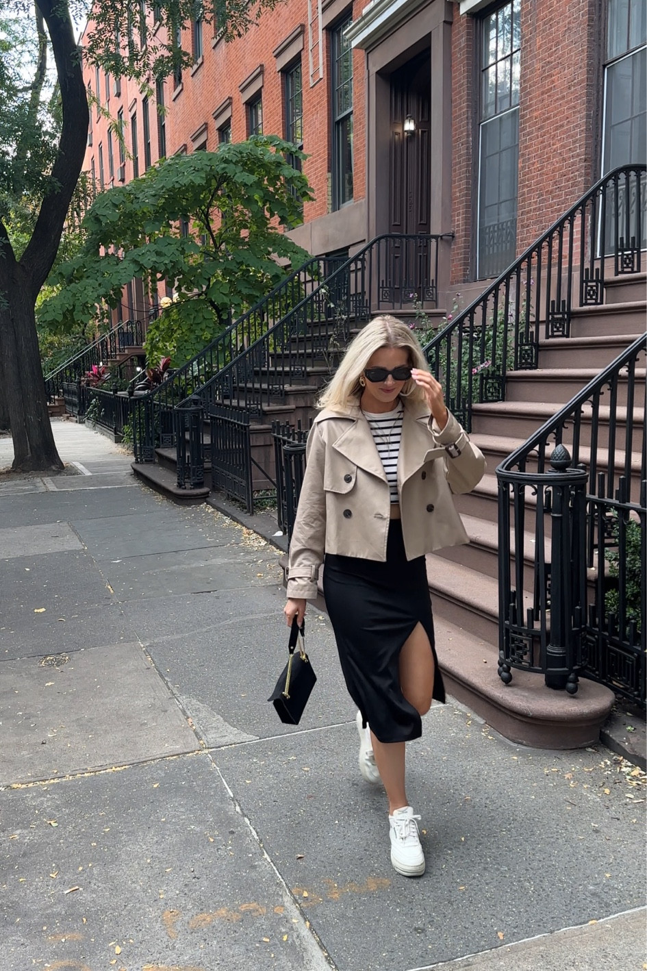 Loving the cropped trench look this fall 🍁🍂🍁

#LTKFallSale #LTKSeasonal #LTKFindsUnder50
