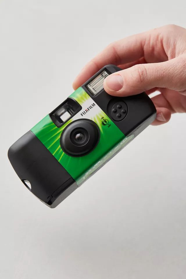 Fujifilm Fujicolor QuickSnap Flash 400 35mm Disposable Camera | Urban Outfitters (US and RoW)