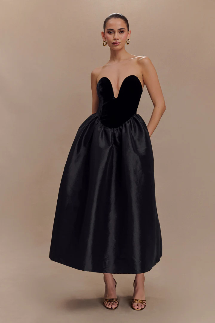 Flora Strapless Velvet Midi Dress - Black | MESHKI US