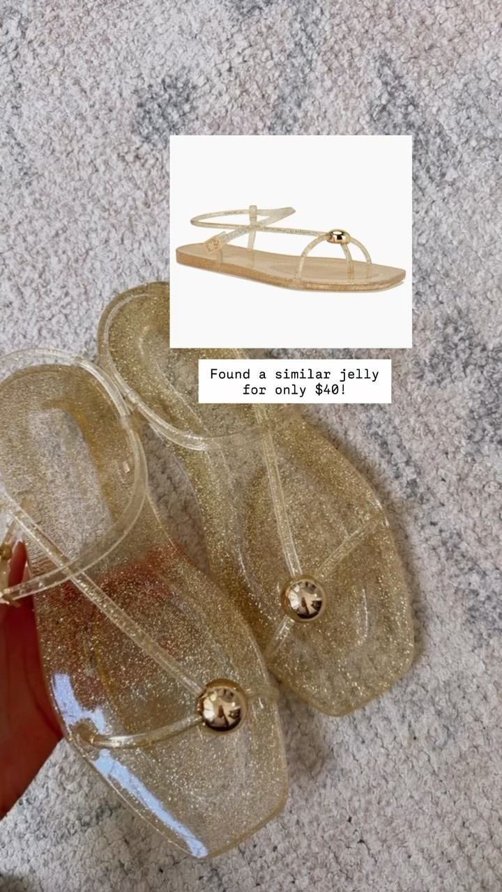 Love when I can find a rest dupe of a product I love 😍 how cute are these flats?!

Loverly Grey, glitter jelly flats, glitter jelly sandals