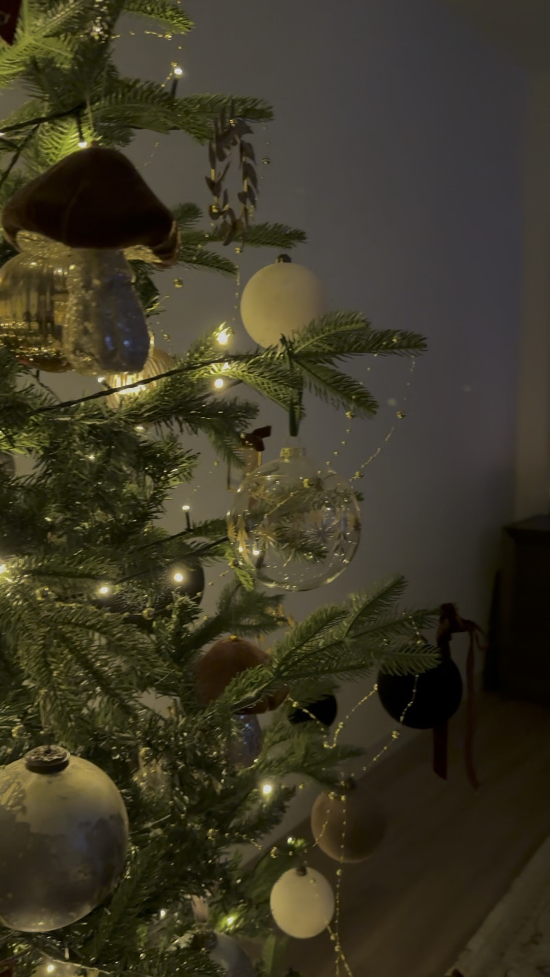 Shop my cozy bedroom. 

#LTKSaleAlert #LTKHome #LTKGiftGuide