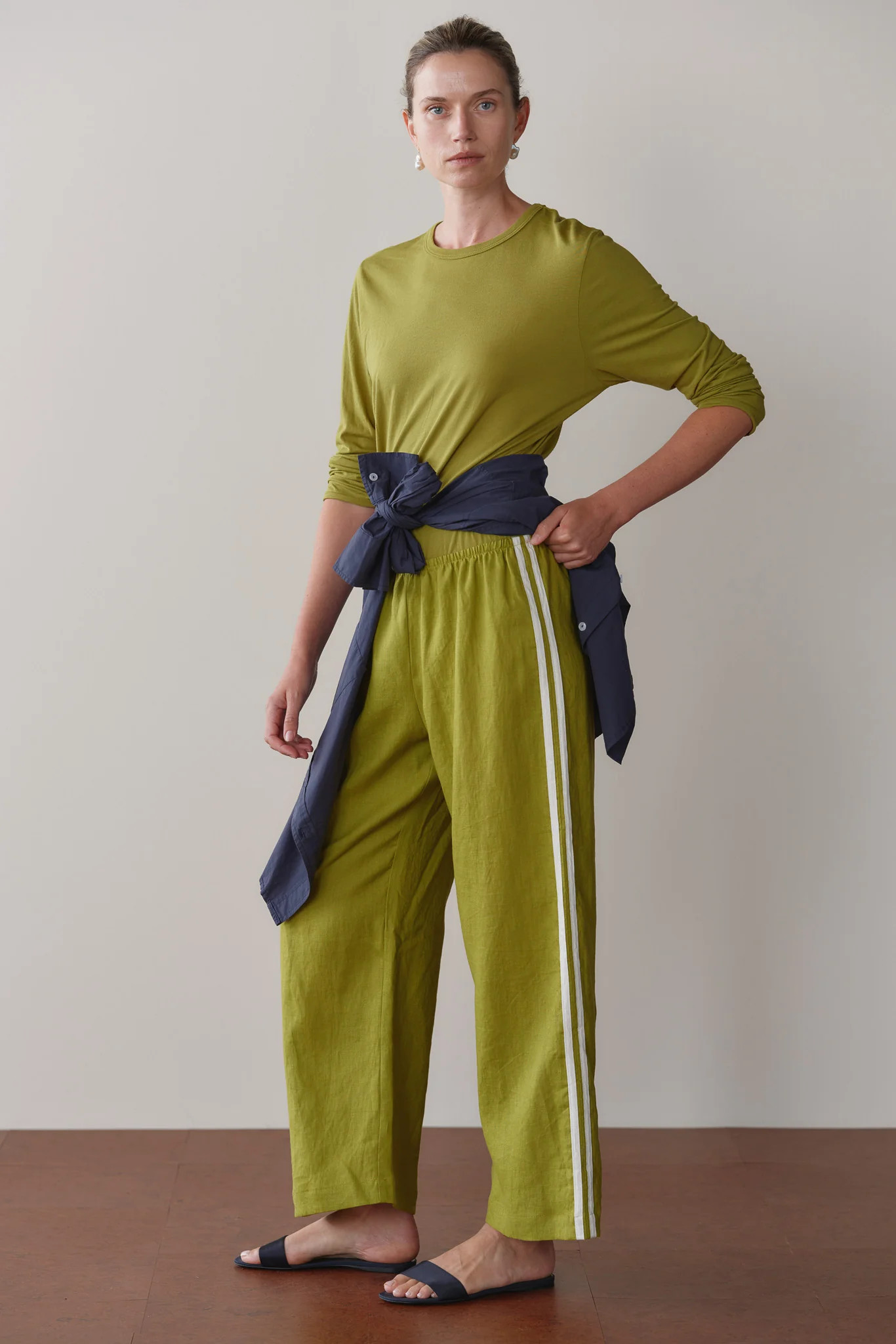The Linen Crop Stripe Pant | DONNI.