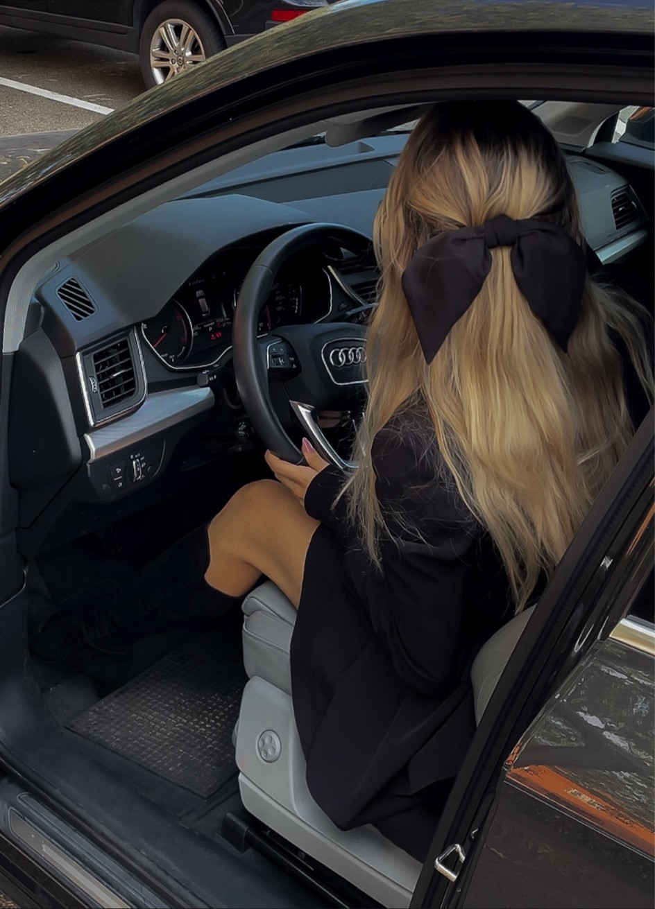 total black outfit, black mini skirt, black blazer, black heels 

#LTKstyletip #LTKSeasonal #LTKFind