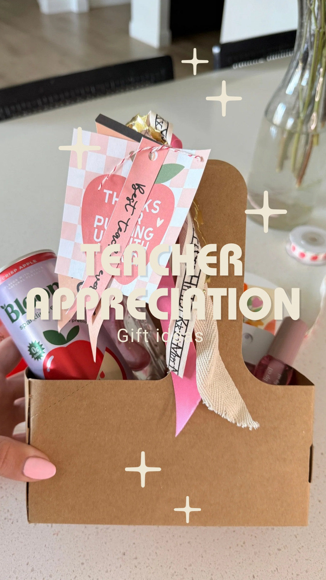 Teacher appreciation gift ideas - drink carrier that makes any gift cute 