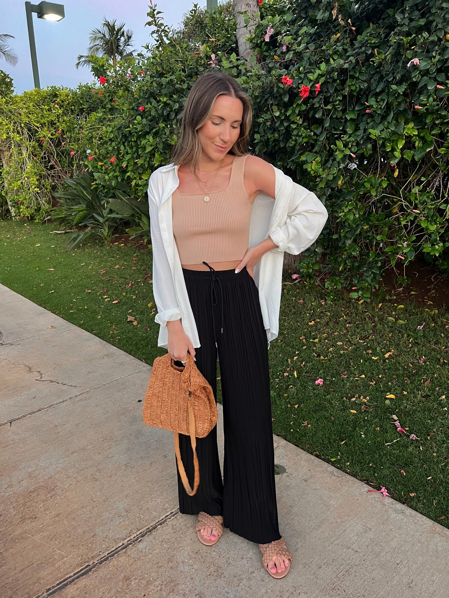 This won’t be the last time you see me in this combo🤌🏻 These pieces are all from amazon and this look has quickly become one of my go to’s for spring/summer/vacation…you name it! Shop this look in the @shop.ltk app or click the link in my bio! 

#LTKstyletip #LTKunder50