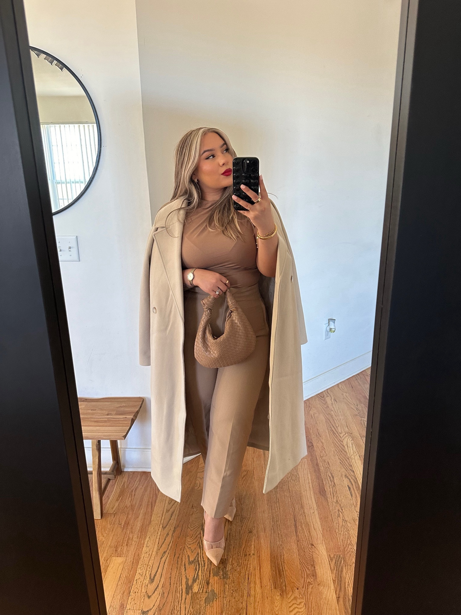 A Neutral V-Day Outfit w/ a bold red lip 💄❤️✨


Pants are Zara - Linked in dupe from Amazon 


#LTKmidsize #LTKstyletip