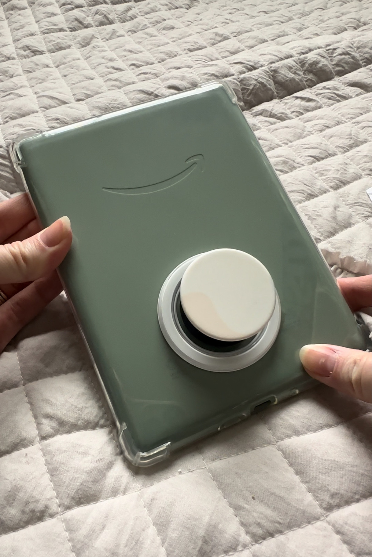 my kindle paperwhite 🤍✨🌿 