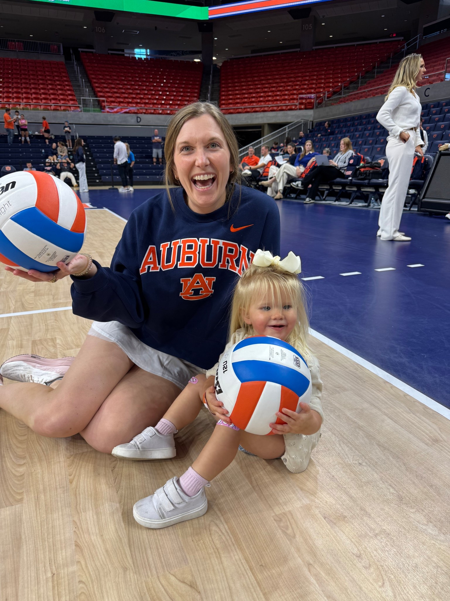 Auburn cropped & cozy sweatshirt!! 

#LTKFindsUnder100 #LTKActive