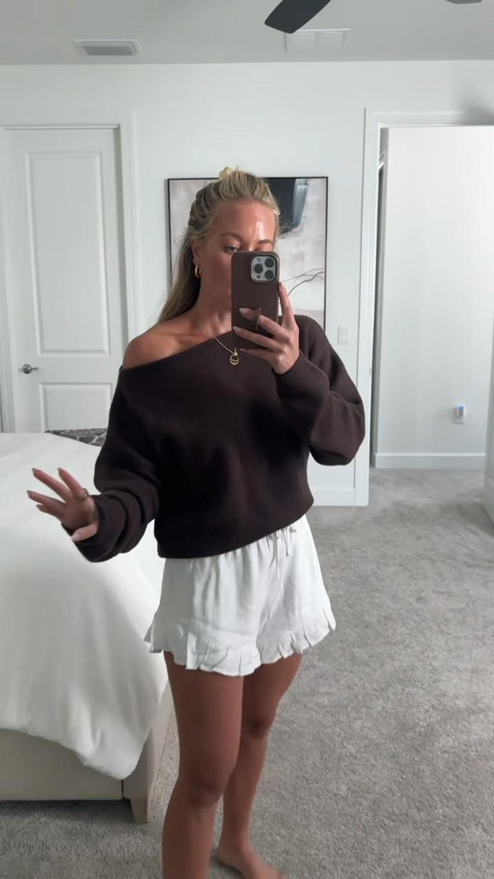 LTK SPRING SALE! 25% off @abercrombie  Abercrombie site with code AFLTK!

Slash sweater (size medium for oversized look) + linen ruffle shorts (size small) 

Abercrombie sale, spring sale, spring style, ootd, sweater sale, linen sale

#LTKSpringSale #LTKootd #LTKSeasonal