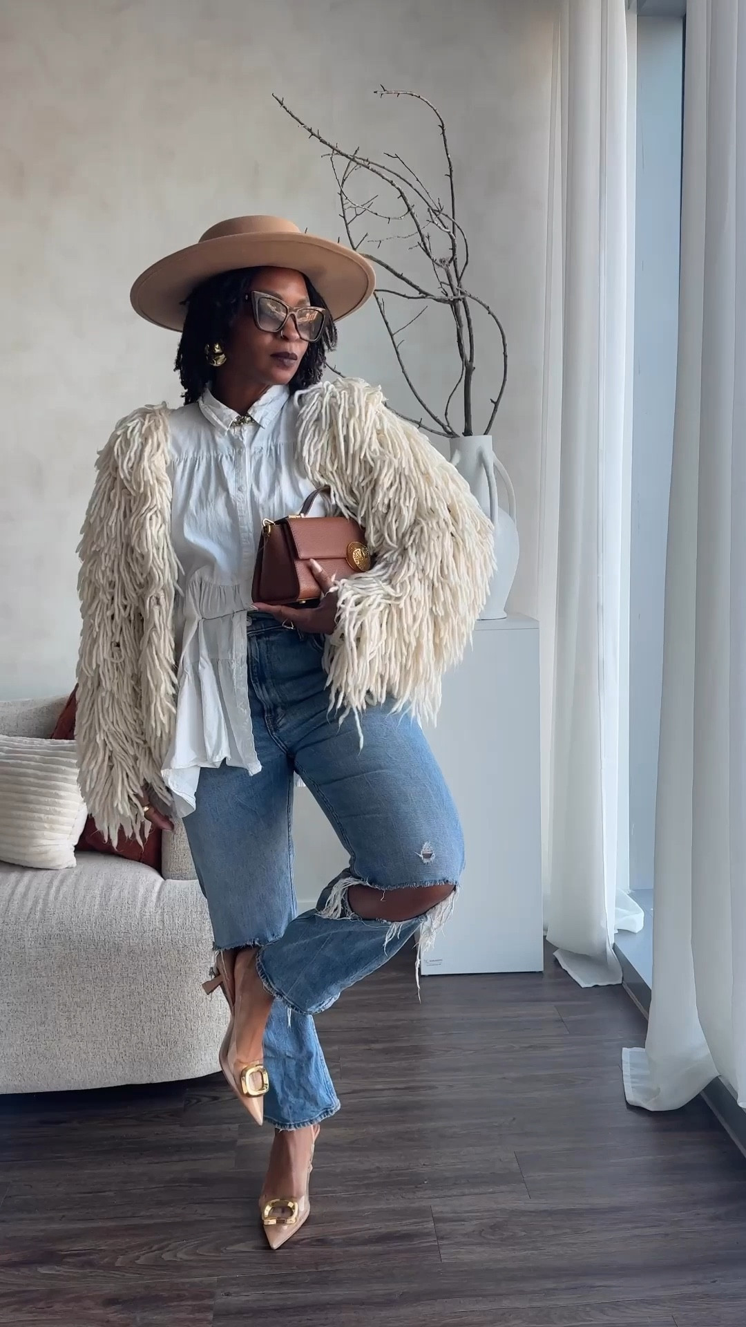 Day 22… finding a way to style my fringe cardigan. Today’s pieces are old but what I call my statement staples!  These capsule items  are still relevant pieces but with a twist! 

Easy date night , concert, girls nights, museum gallery show outfit! 

Bag: @shopkhoi
All other items are old and or thrifted  
Shop similar finds 👇🏽

#LTKFindsUnder100 #LTKStyleTip #LTKSeasonal