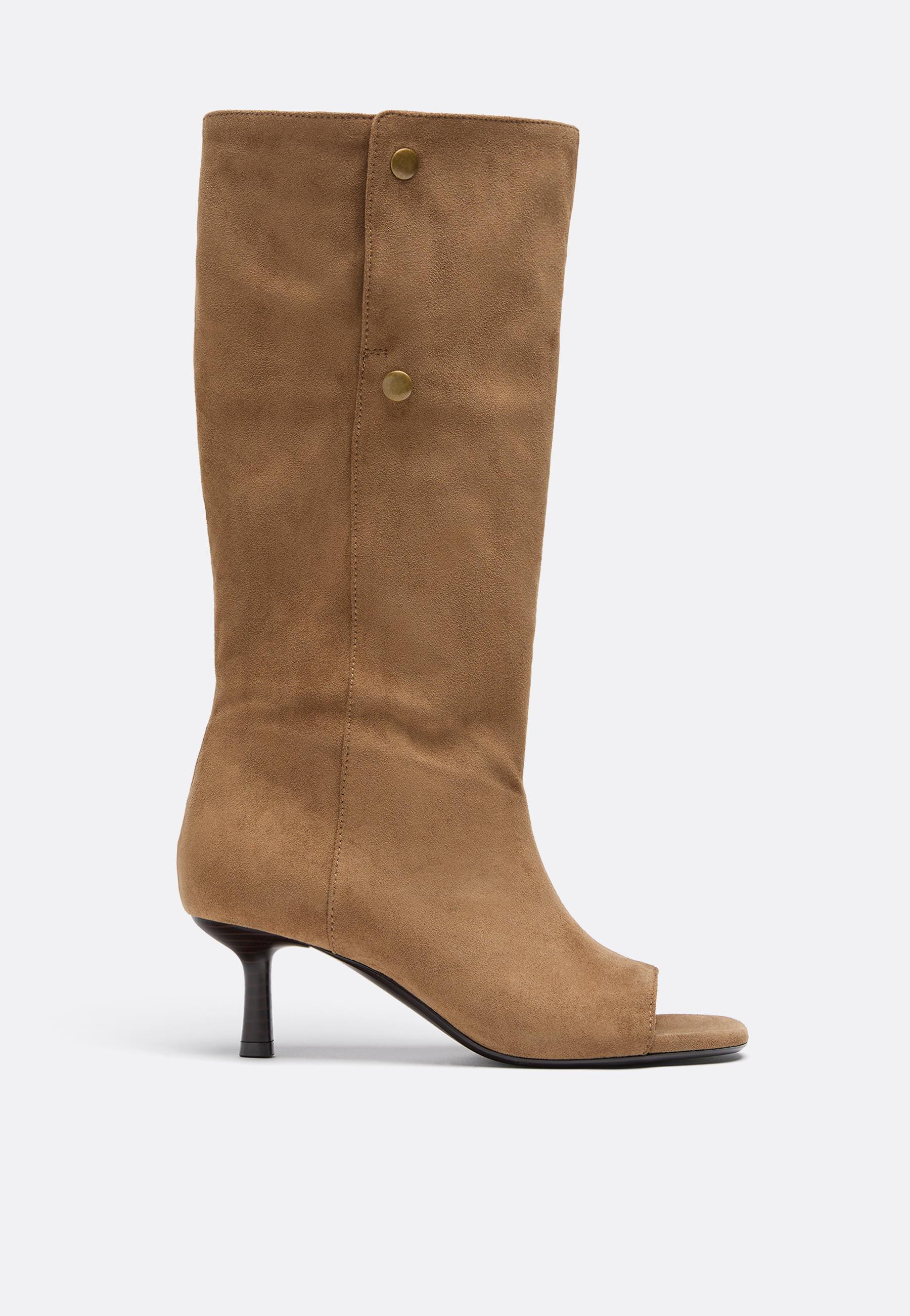 Bottines peep toe amples en suédine - Tout afficher femme | Stradivarius France | Stradivarius (FR)