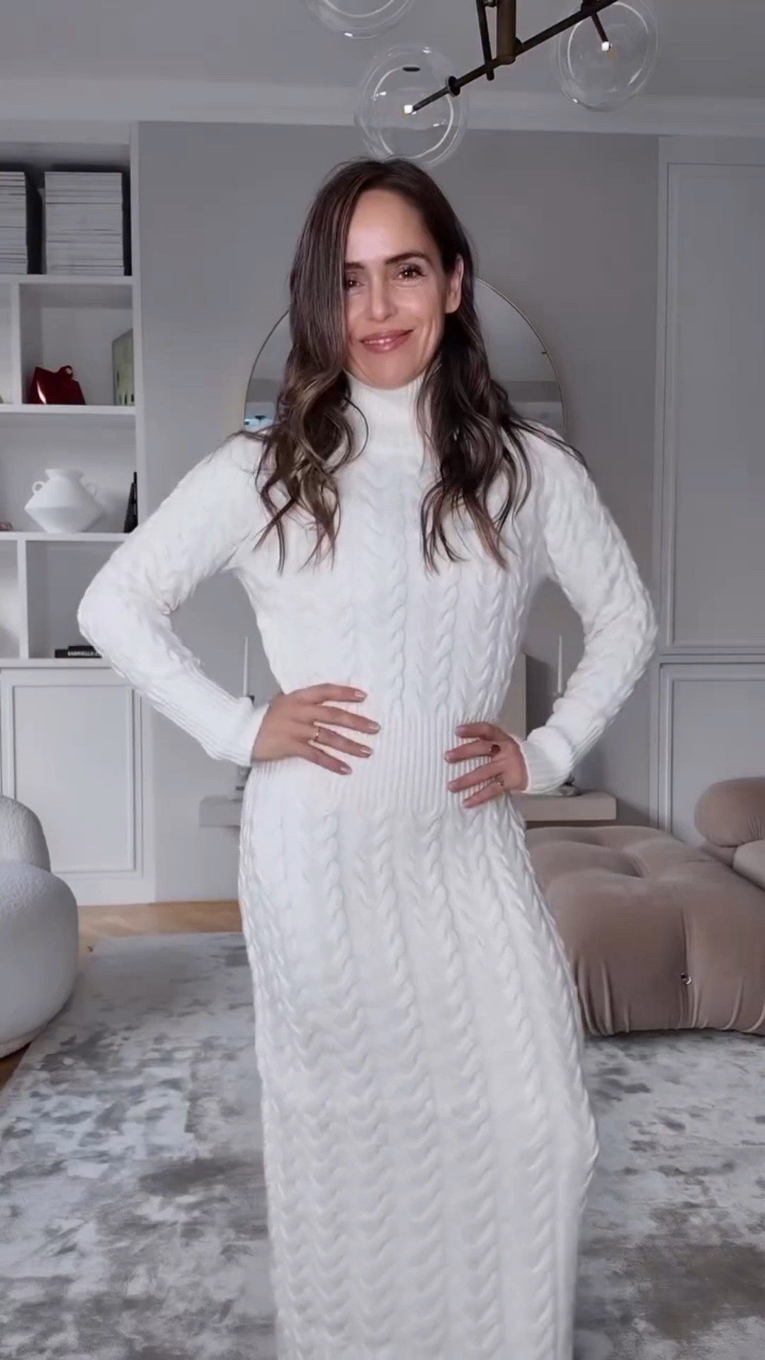 FASHION - Some days there’s only time for a knitted dress, a coat and a pair of boots… and you are out the door. Happy Sunday! 

Dress, coat and boots @karen_millen 
Silk scarf @bamford 
Sunglasses @celine 
Bag @ysl 

Link in stories 

#grwm #outfit #outfits #outfitideas #mykm