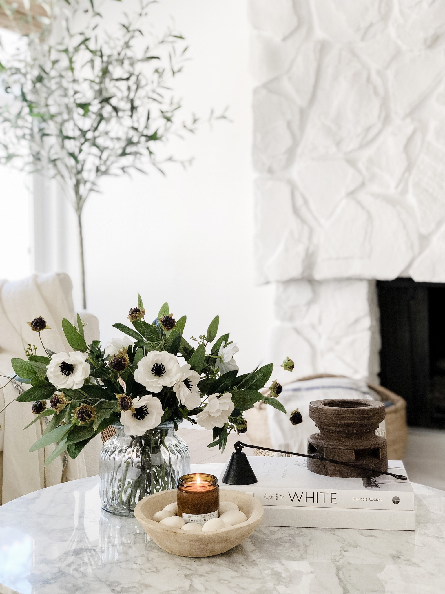 20% off my favorite real touch faux anemones and berries stems!

Coffee table styling 

#LTKhome #LTKFind #LTKsalealert