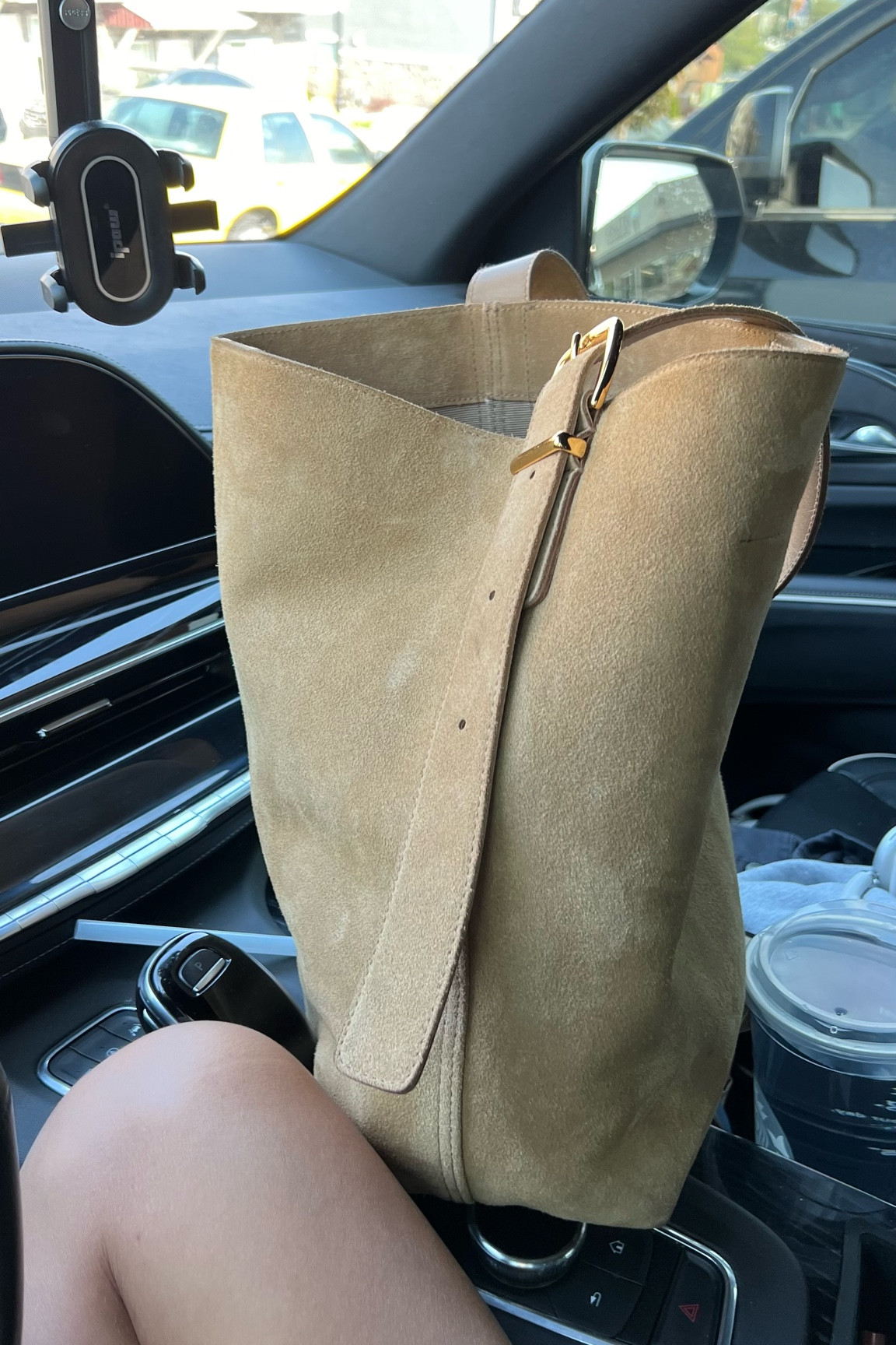 My tan suede bucket tote is back in stock!! It sold out last week - it’s under $200 and so perfect for fall 🤎

Bucket tote, suede bag, travel bag, work bag, Madewell tote, mom bag, tan bag, Christine Andrew 

#LTKItBag #LTKSeasonal #LTKStyleTip