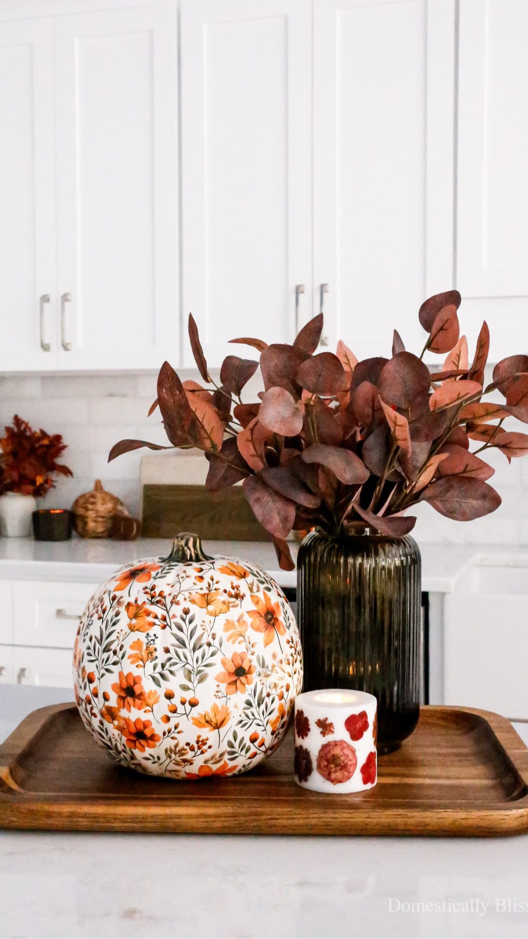 This DIY Napkin Pumpkin is an easy way to decorate faux pumpkins with your favorite fall napkins.

See details:
https://domesticallyblissful.com/diy-napkin-pumpkin/

🔗 Join our newsletter: https://domesticallyblissful.com/newsletter/ 

#LTKHome #LTKStyleTip #LTKSeasonal