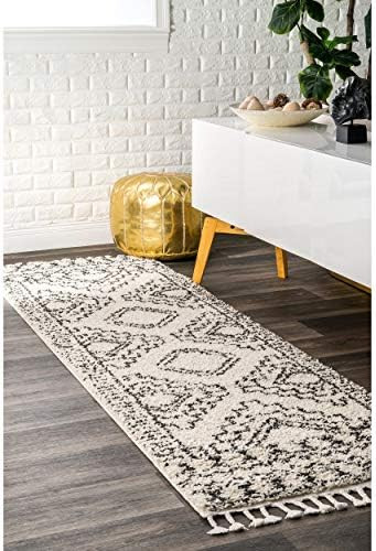 nuLOOM Vasiliki Moroccan Shaggy With Tassels Runner Rug, 2' 8" x 8', Off White | Amazon (US)