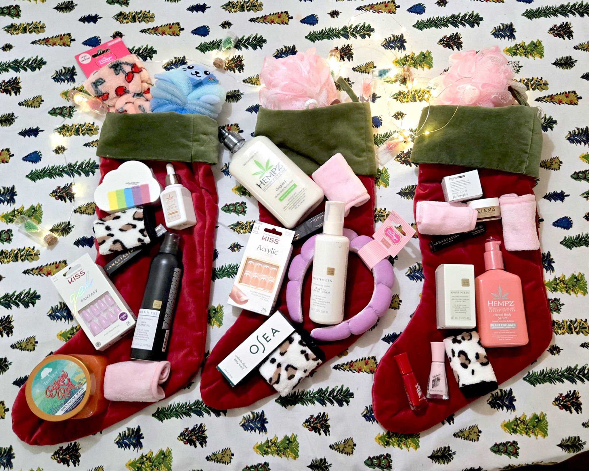 🎄✨ The Big Holiday Beauty Sale is here! From 12/15–12/24, @ultabeauty has amazing deals on stocking stuffers for everyone on your list! 💄 Think luxe beauty finds from skincare to nails that are perfect for fillings those stockings!! Don’t miss these must-have stocking stuffer beauty savings! 🎁 #ad #ulta #ultabeauty

#LTKBeauty #LTKSaleAlert #LTKGiftGuide