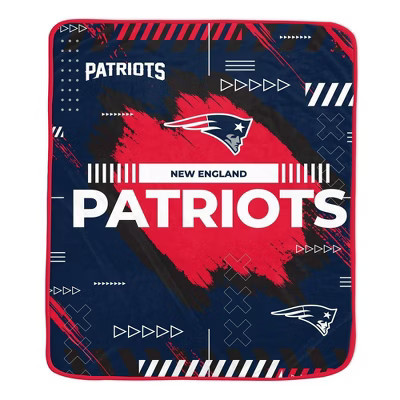 NFL New England Patriots Game Tech Ultra Cozy Throw Blanket | Target