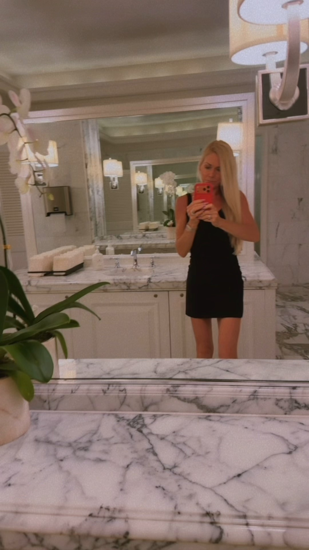 Stunning backless dress w bow 

#LTKgrwm #LTKPetite #LTKHoliday