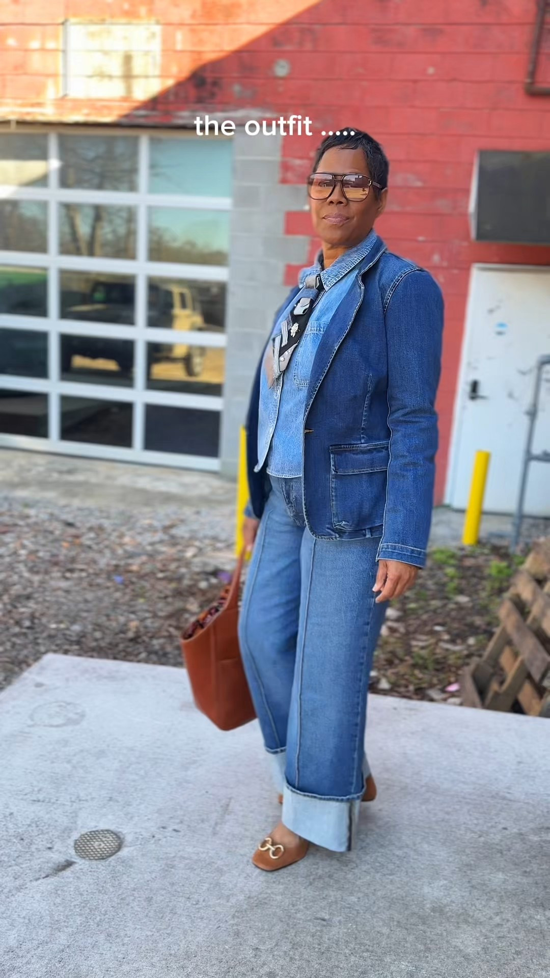 My favorite jeans right now!! These will definitely stay in rotation. The comfort style and length are perfect for boots, sneakers and sandals. 

#LTKStyleTip #LTKSpringSale #LTKOver40