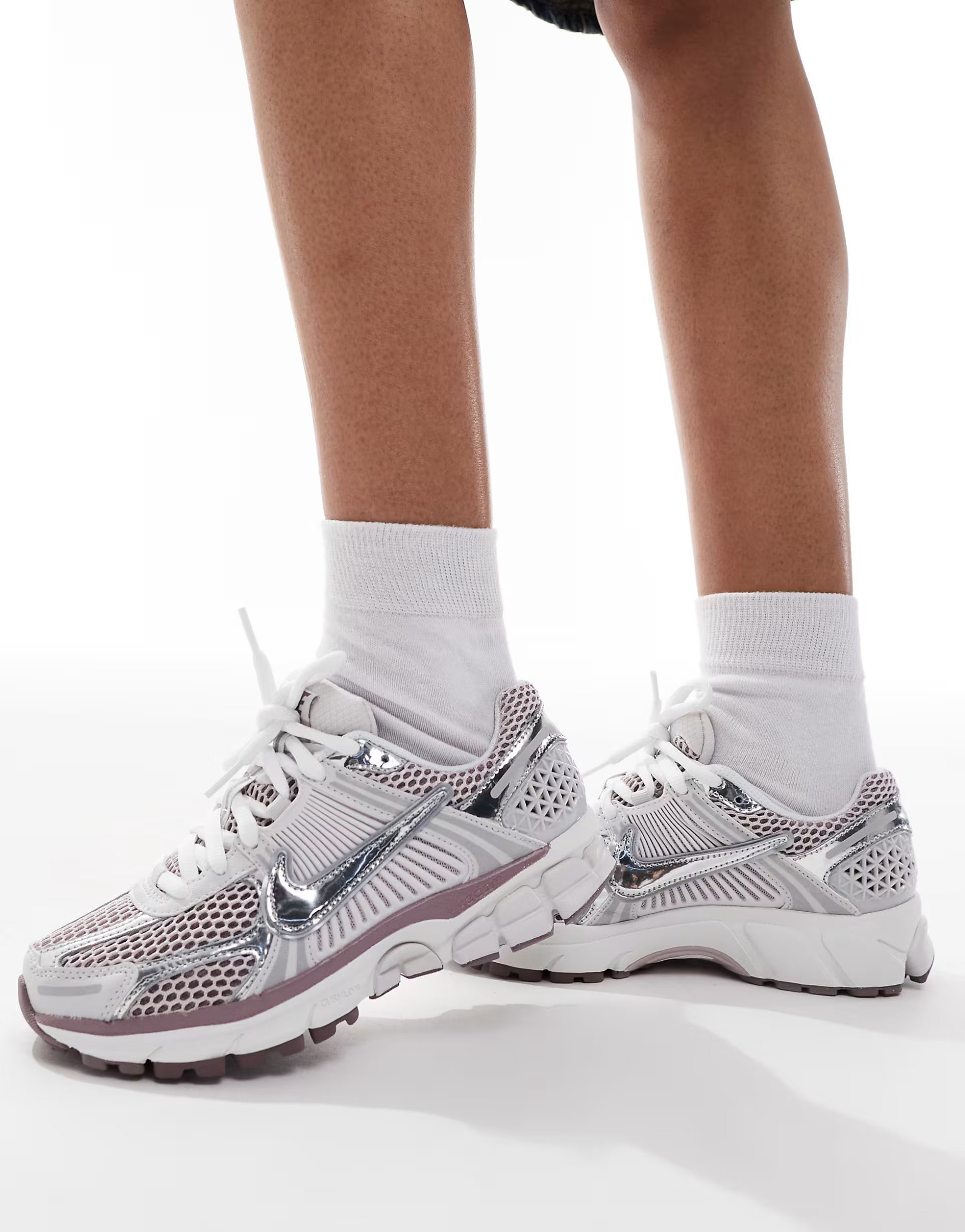 Nike Zoom Vomero 5 trainers in grey and silver | ASOS | ASOS (Global)