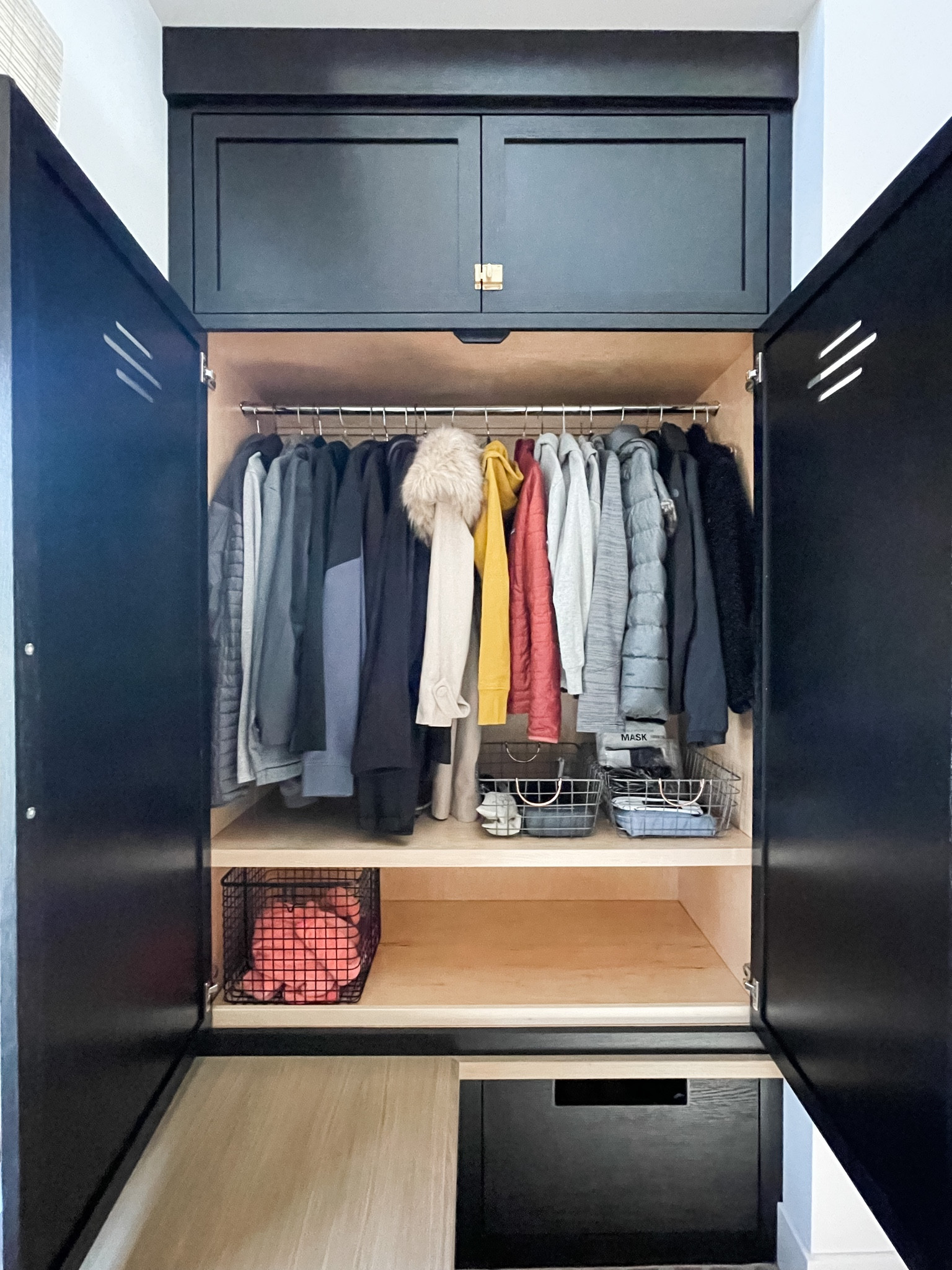 Organized mudroom … just a few baskets for sunglasses, returns and other small things. Love these simple baskets that don’t need a label 🤍

#LTKkids #LTKfamily #LTKhome