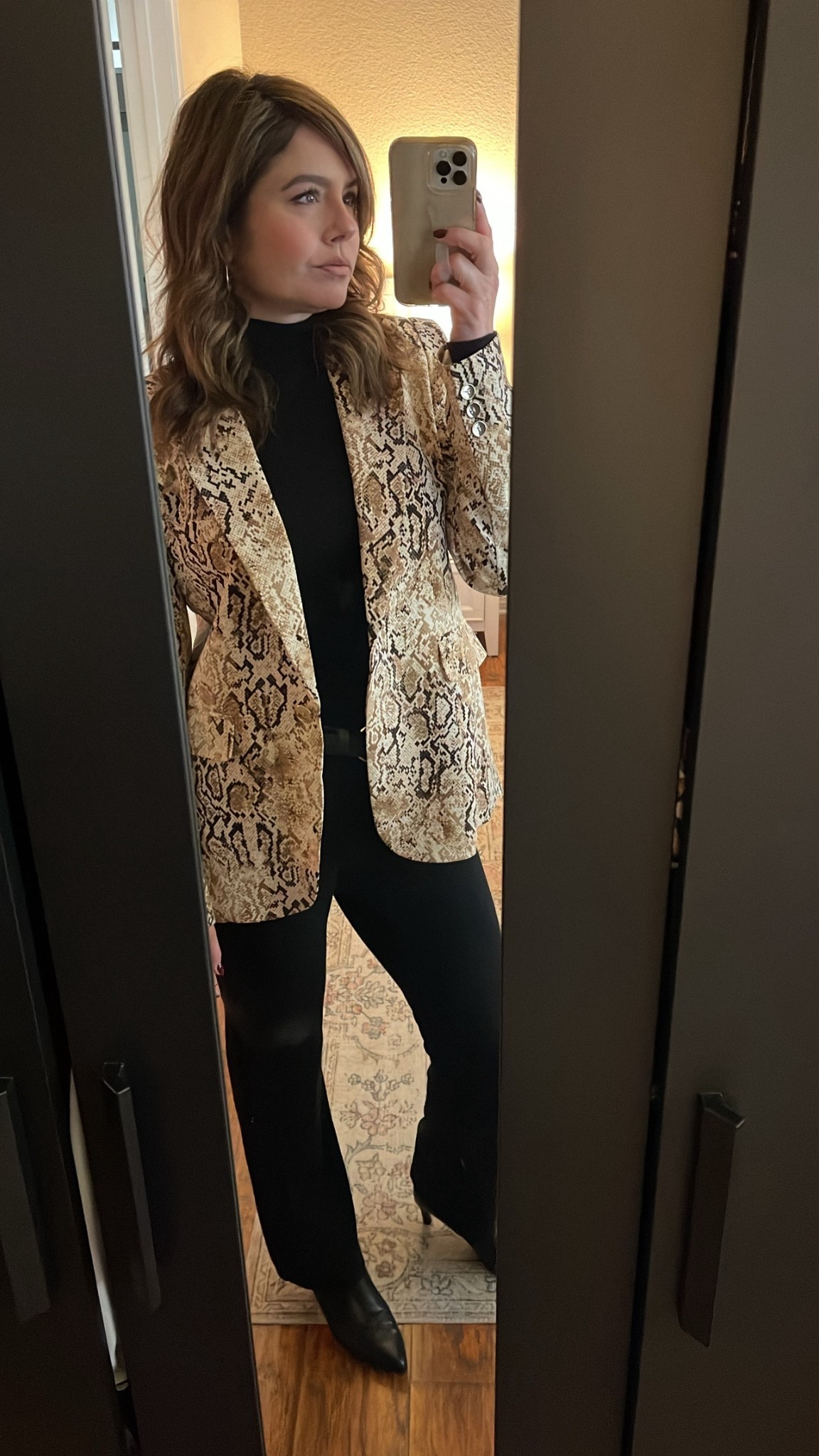 All black with a snakeskin blazer for color 


#LTKOver40 #LTKFindsUnder100 #LTKootd