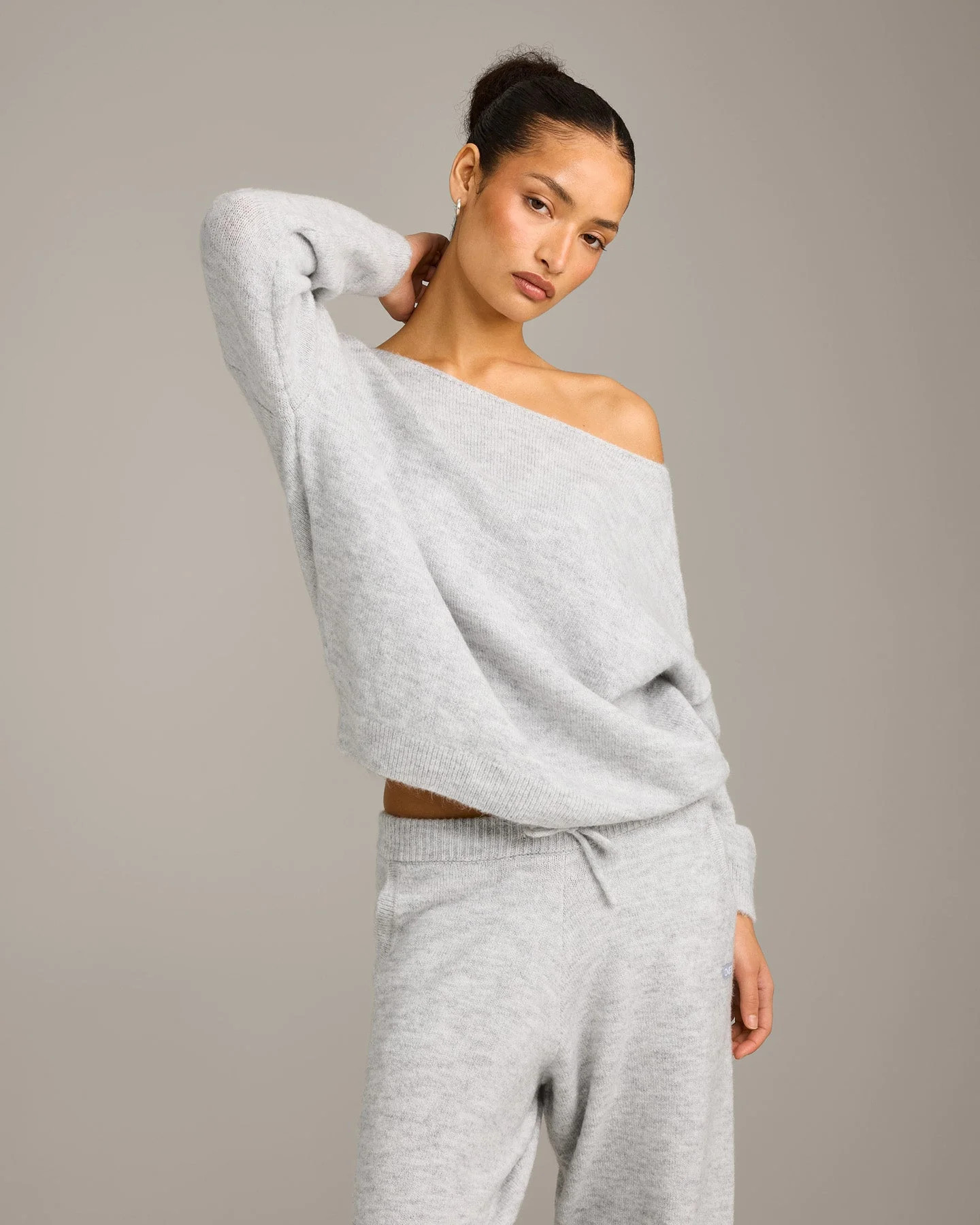 Oversized Knit Off-The-Shoulder Sweater 
 Light Gray Marl | Oner Active (UK / US)