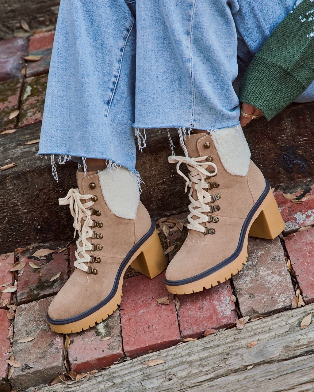 Icicle Mill Sherpa Heeled Boots

#LTKSaleAlert #LTKSeasonal #LTKFindsUnder100