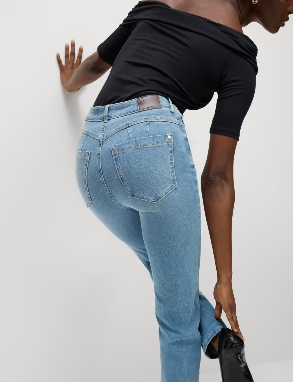 Magic Shaping Straight Leg Jeans | Marks & Spencer (UK)