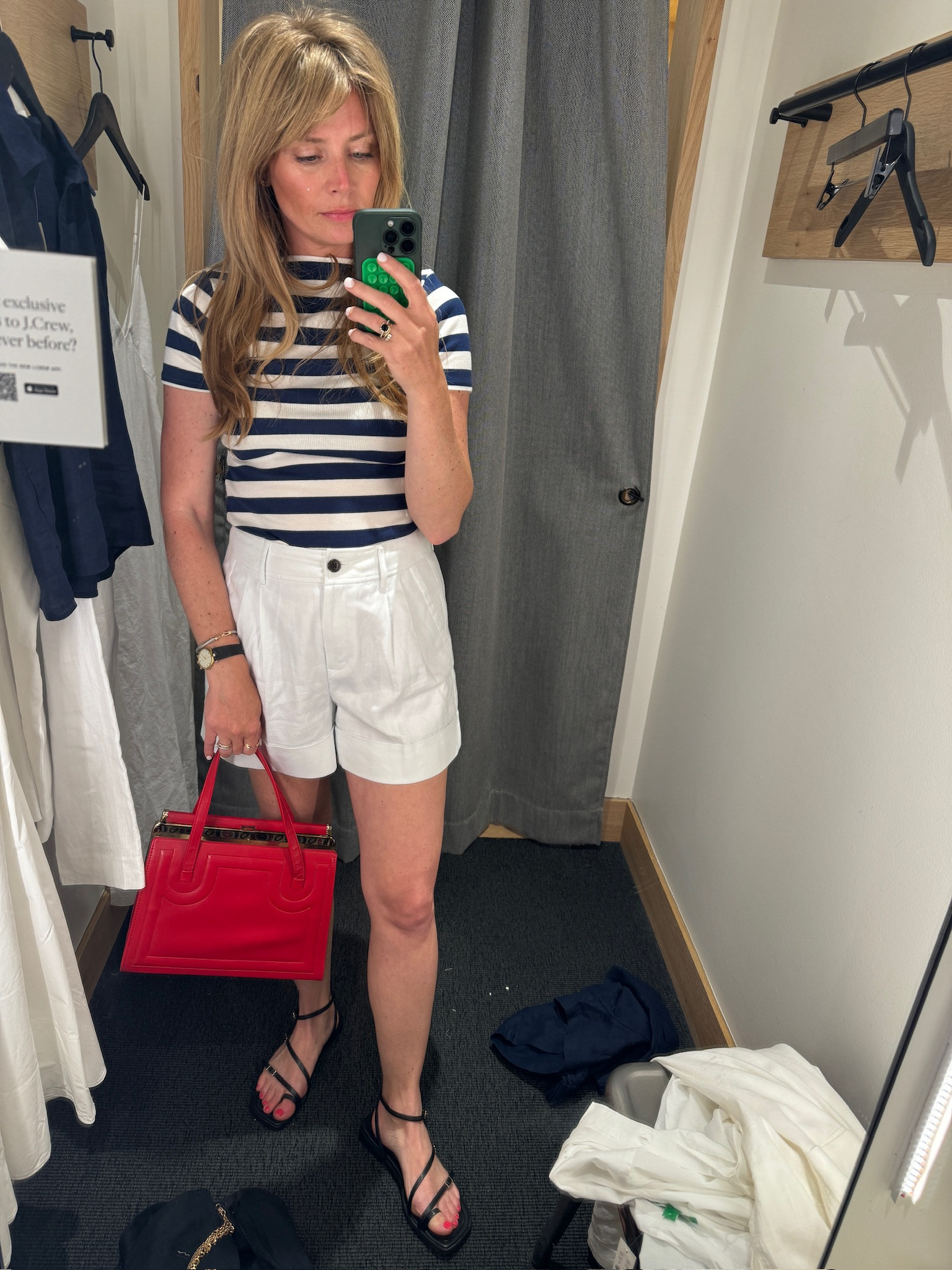 This J. Crew combo is so good! 🇺🇸 

#redwhiteblue
#linenshorts
#JCrewshirt

#LTKSeasonal #LTKstyletip #LTKitbag