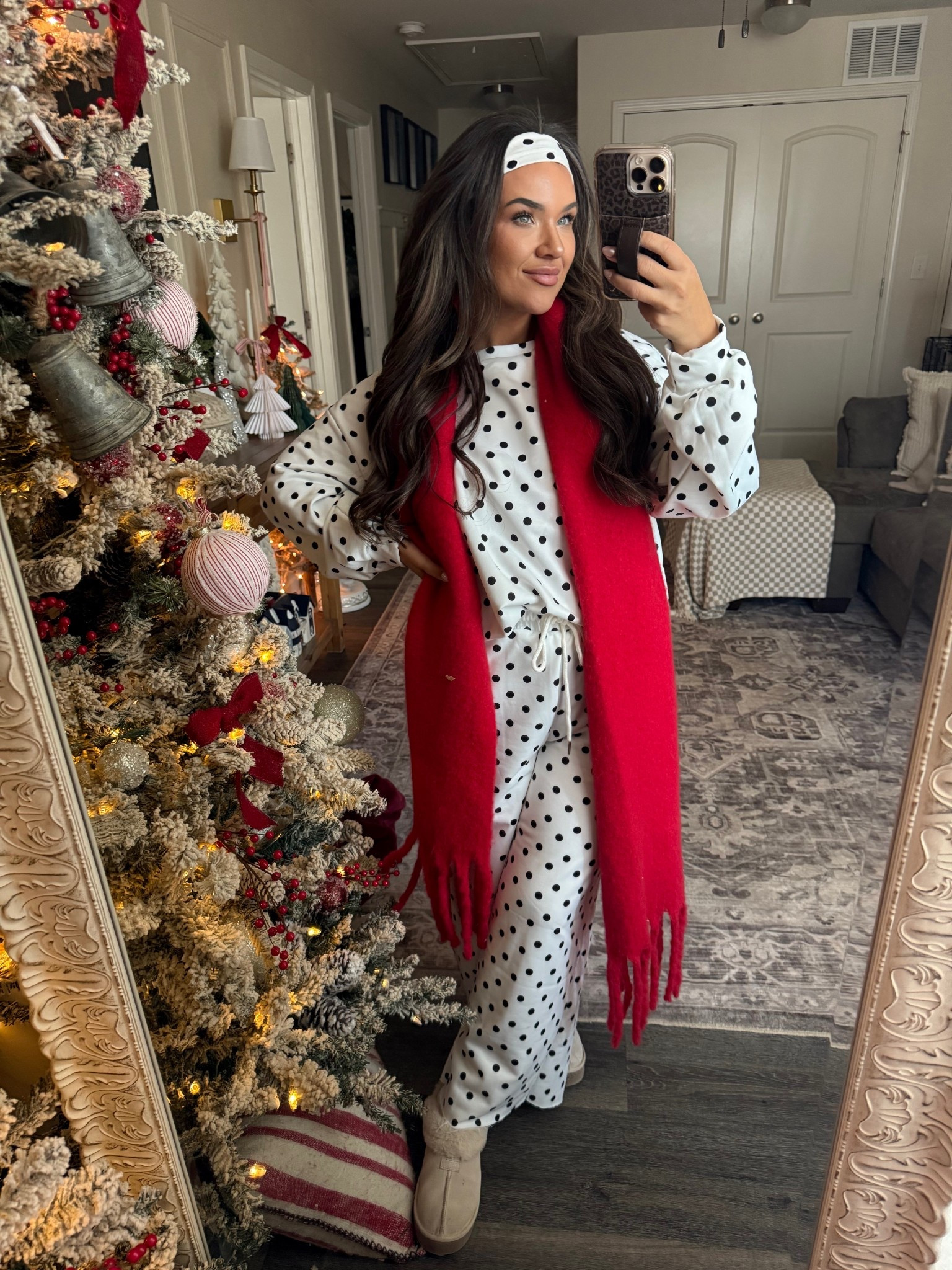 This fit checks for cute & cozy 😍 

Wearing size medium 

#LTKMidsize #LTKFindsUnder50 #LTKHoliday