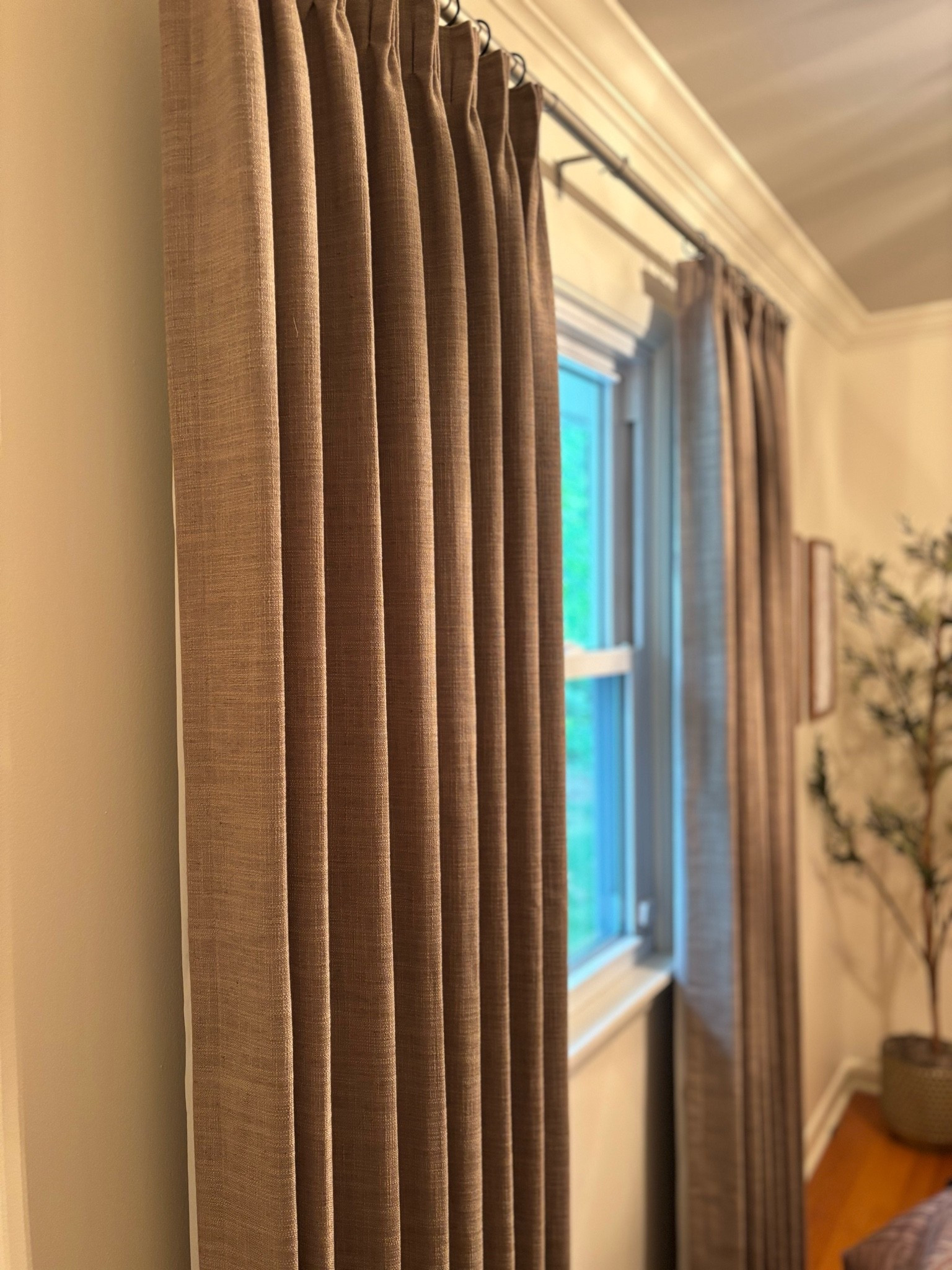 Pinch pleat memory trained curtains are a MUST!

#LTKHome