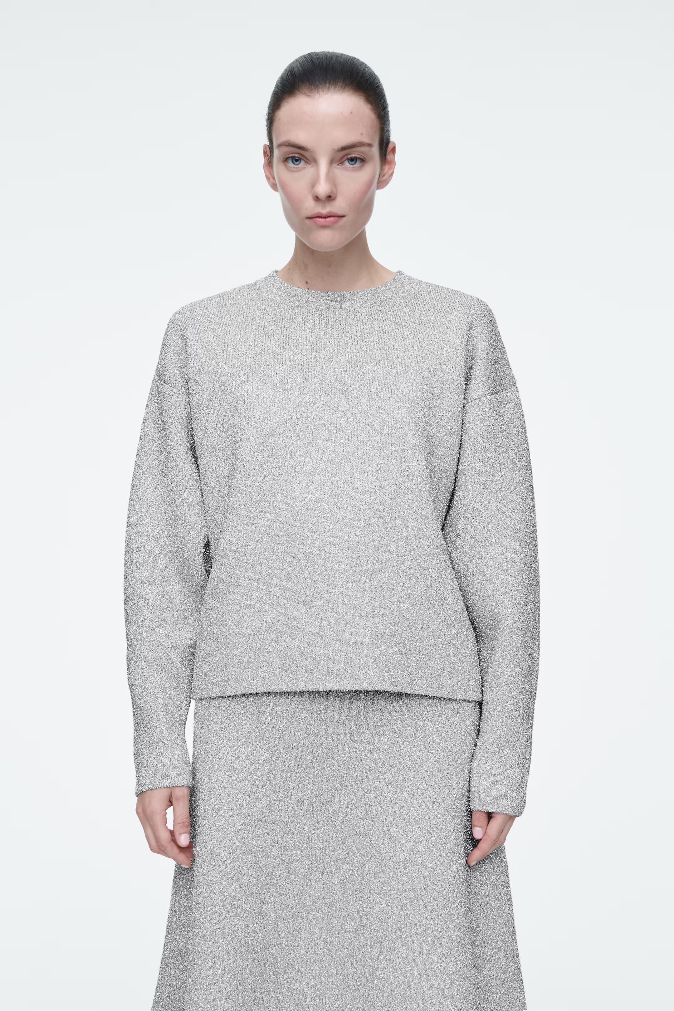 GLITZERNDER OVERSIZED-PULLOVER AUS MERINOWOLLE | H&M (DE, AT, CH, NL, FI)