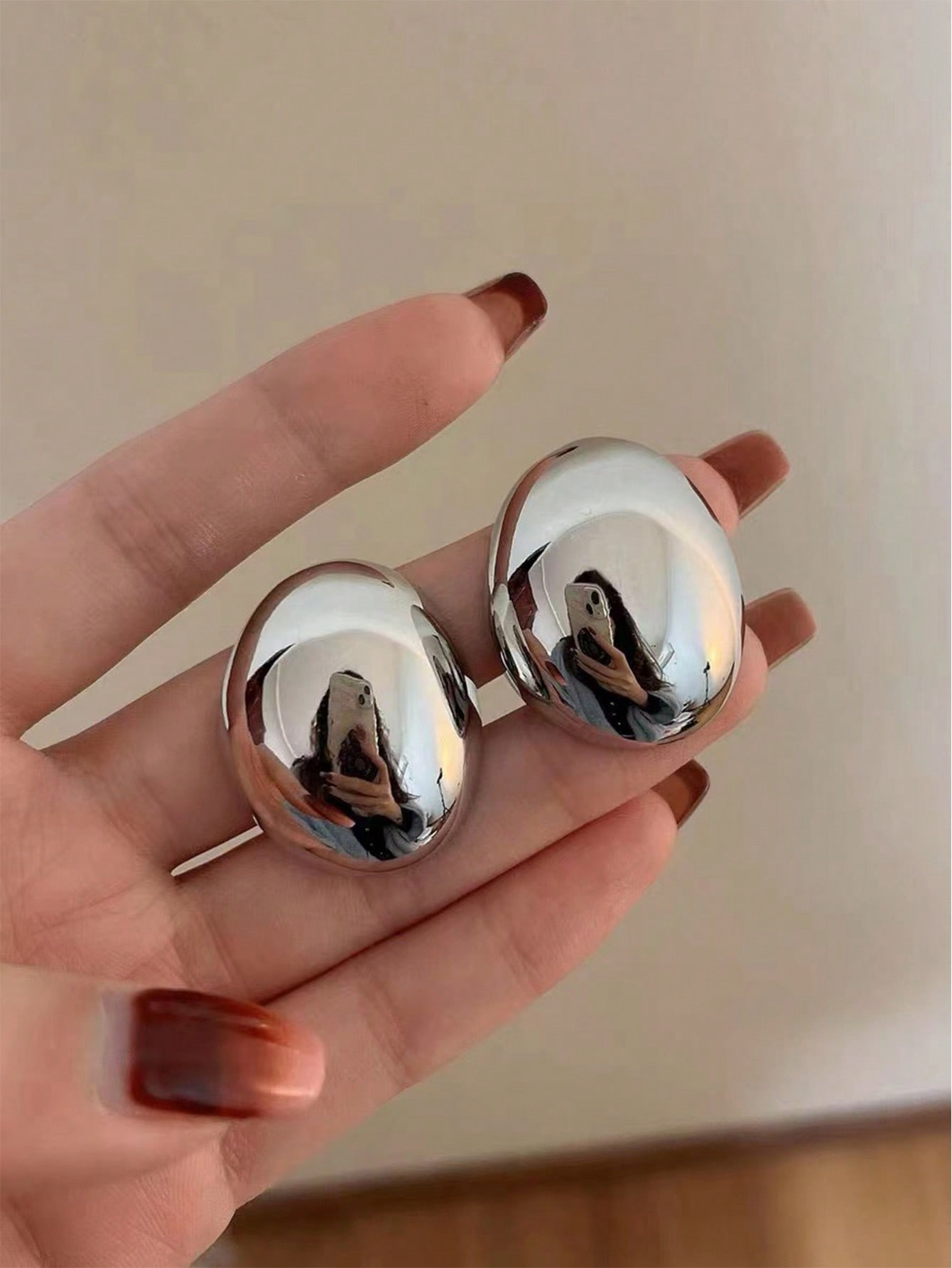 1pair Silver Personalized Exaggerated Metal Round Earrings Women's Niche Design Earrings Stud Ear... | SHEIN