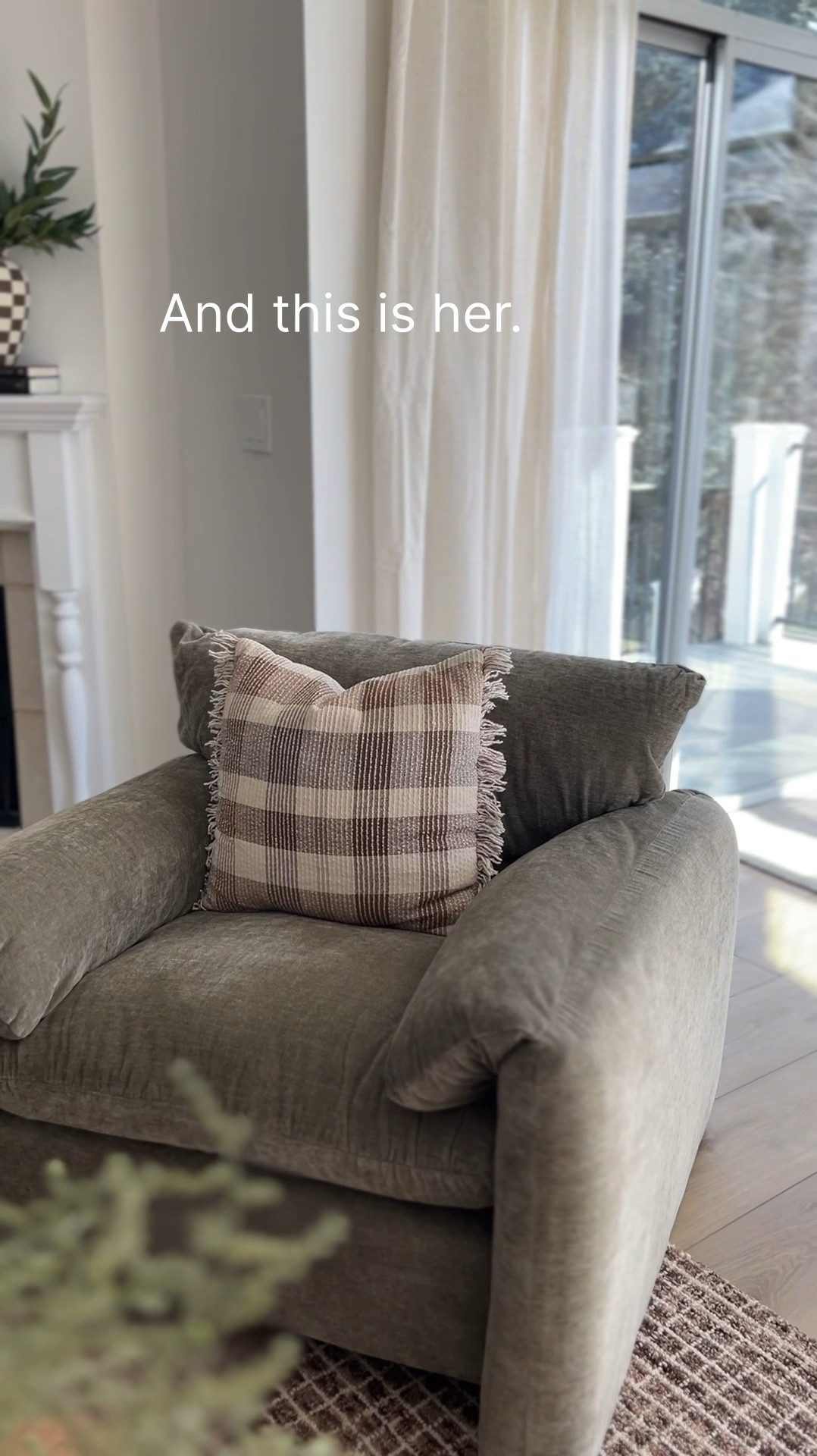 The cutest green oversized chair 

#LTKSeasonal #LTKHome