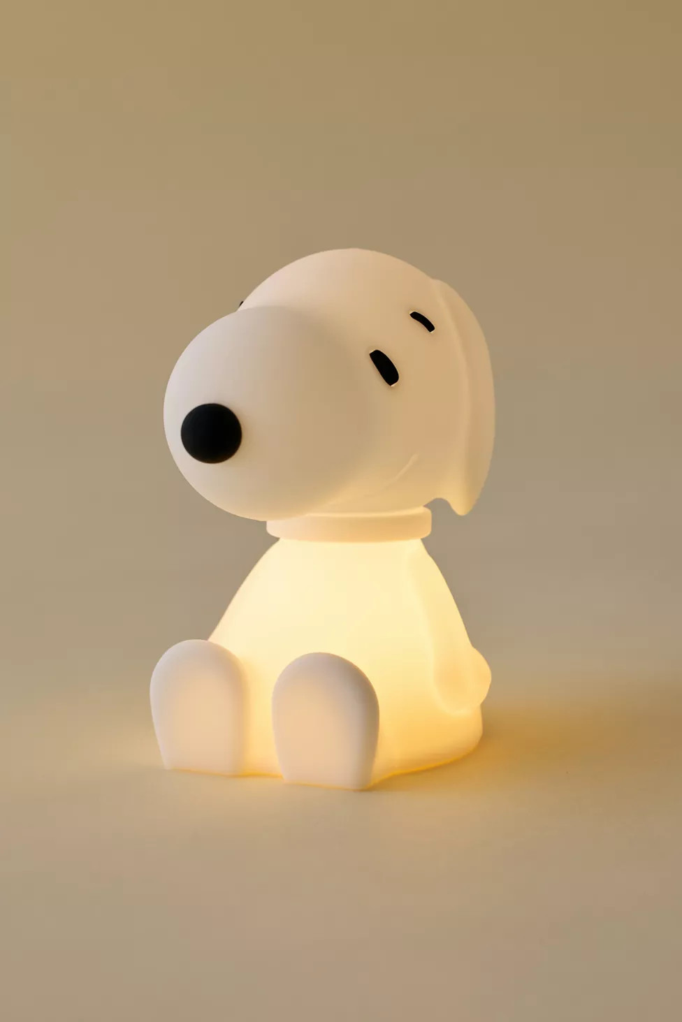 Peanuts Mr. Maria Snoopy Character Light | Urban Outfitters (US and RoW)