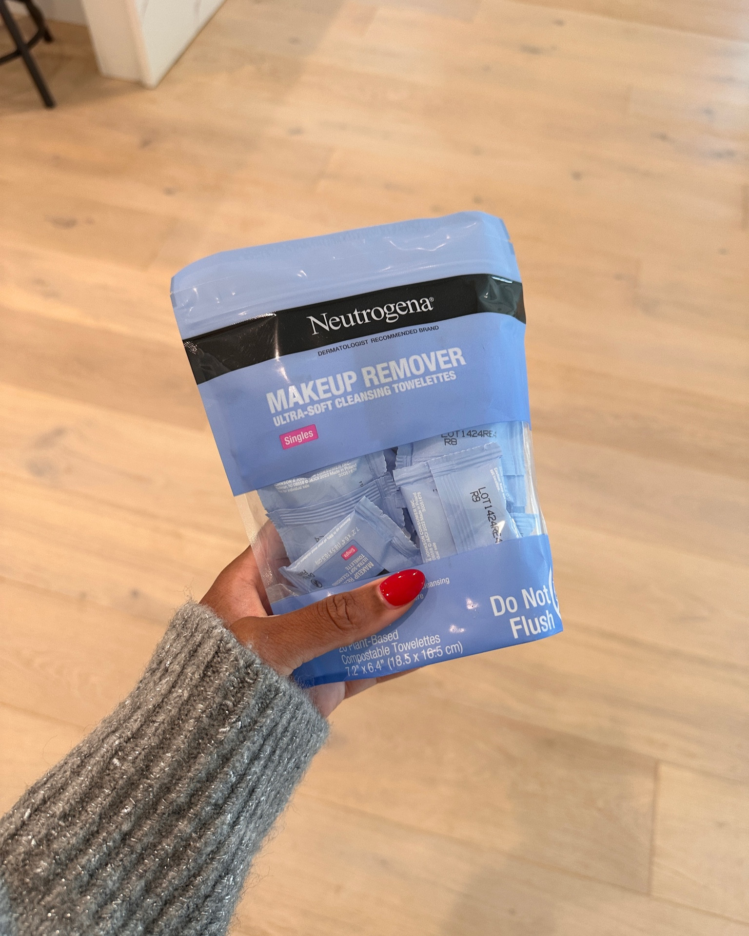 Travel makeup remover wipes ✨

#LTKBeauty #LTKFindsUnder50 #LTKCon