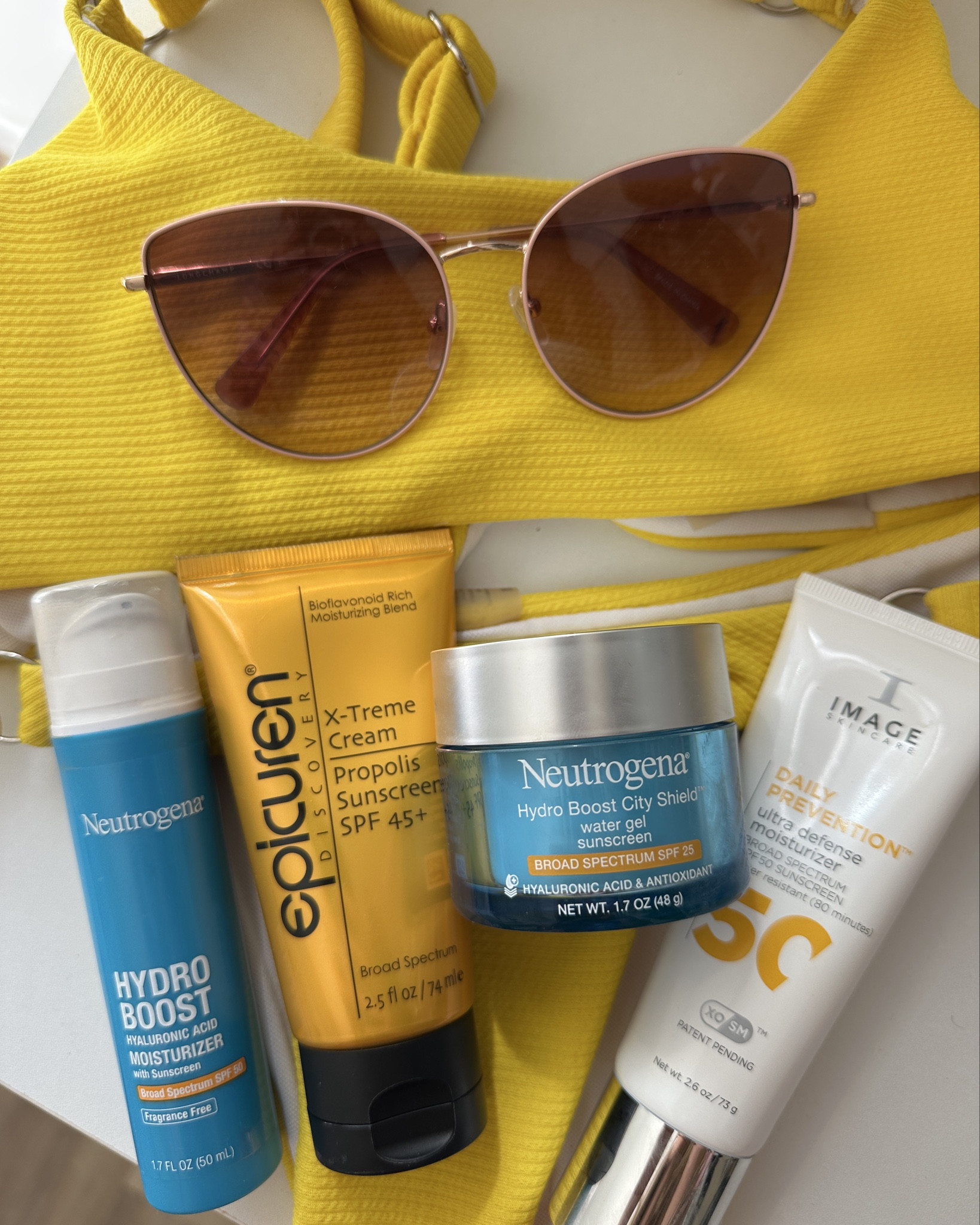 Hot Mom Habit: SPF always ☀️ Whether it’s a beach day or school pickup, sunscreen is non-negotiable. Here are my ride-or-dies for glow + protection. They are the BEST and approved by my dermatologist! ☀️🕶️

#LTKOver40 #LTKFindsUnder100 #LTKBeauty